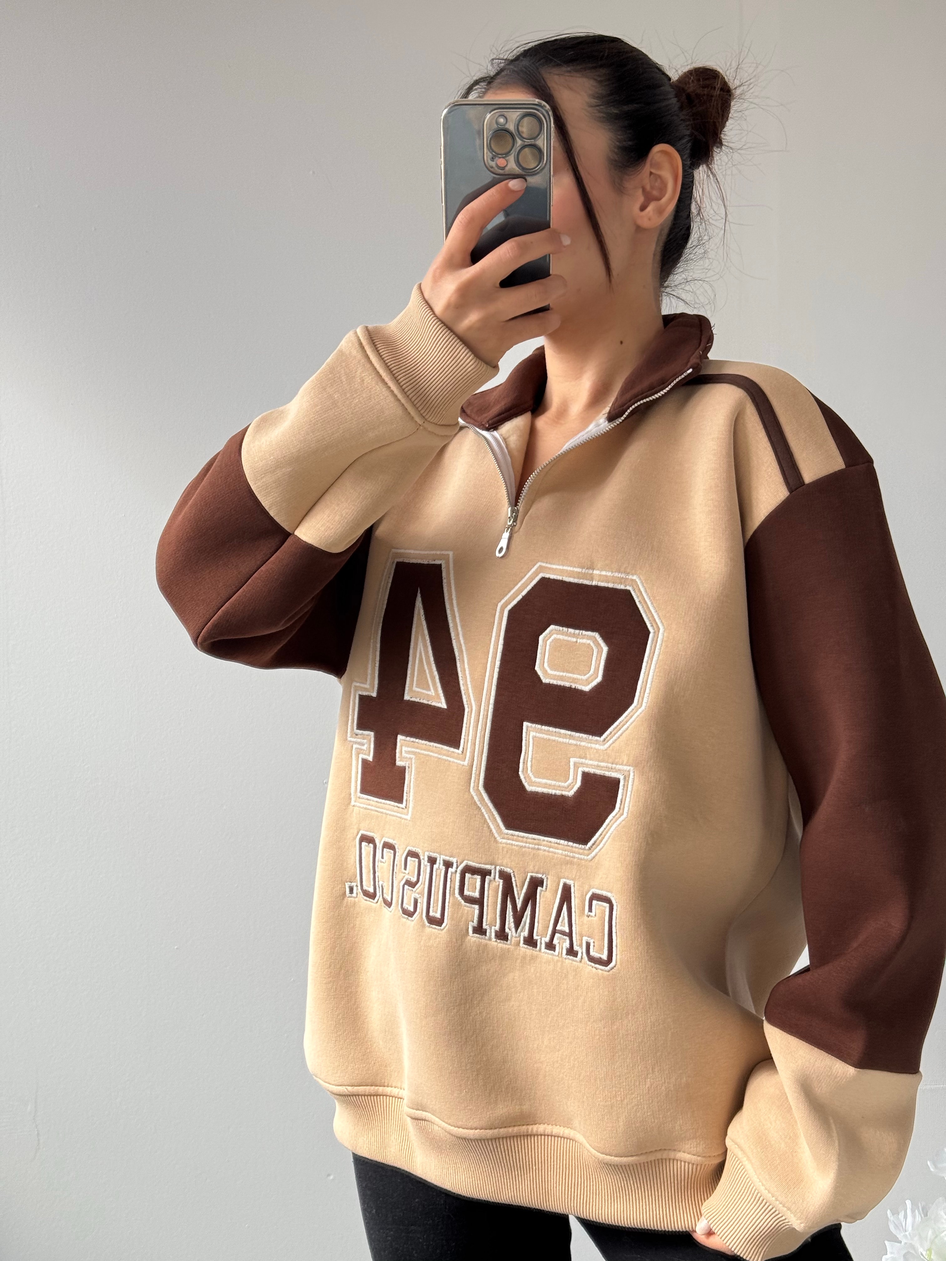 94 nakışlı oversize sweat bej