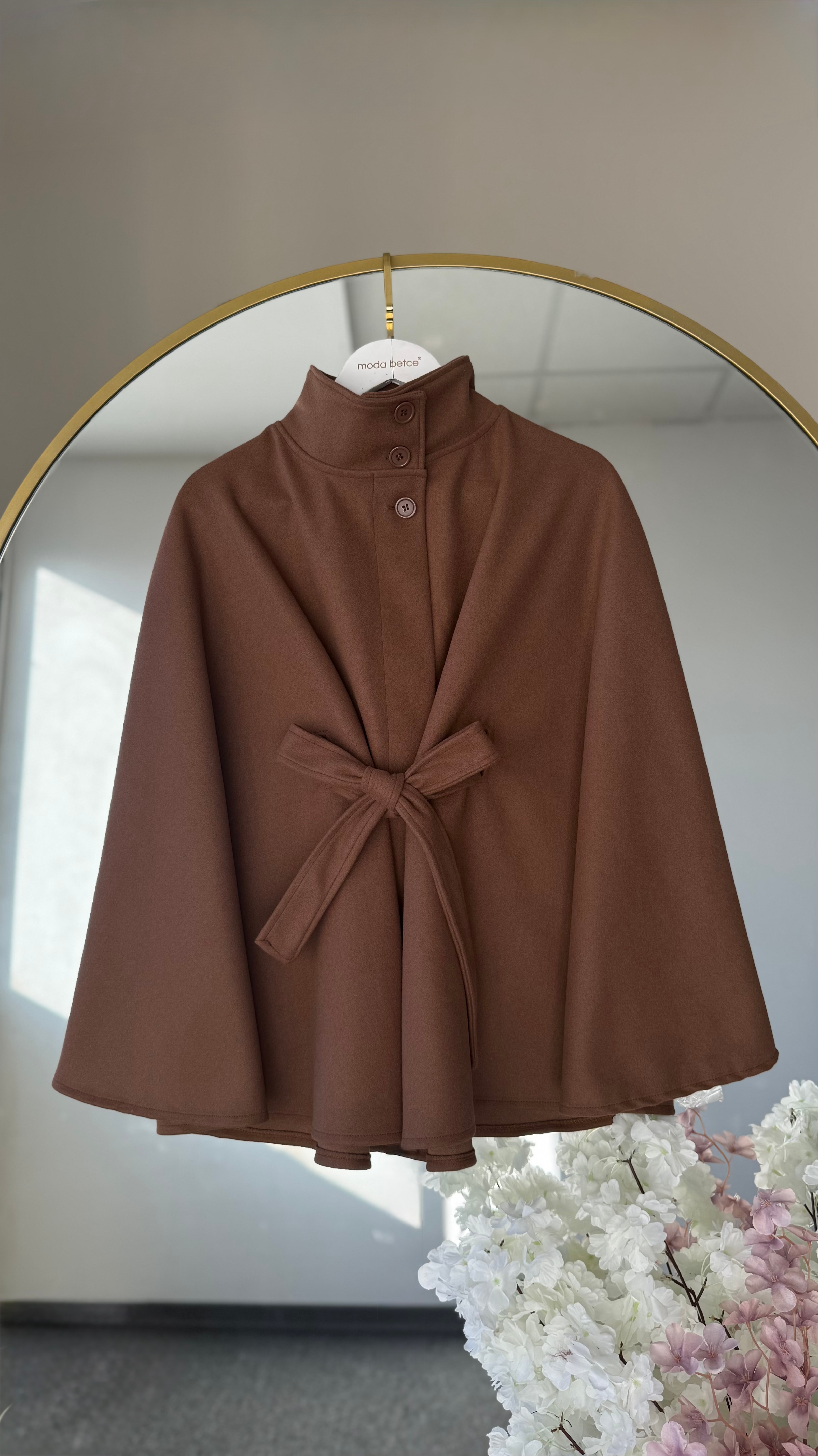 Maria kuşak detaylı panço kahverengi