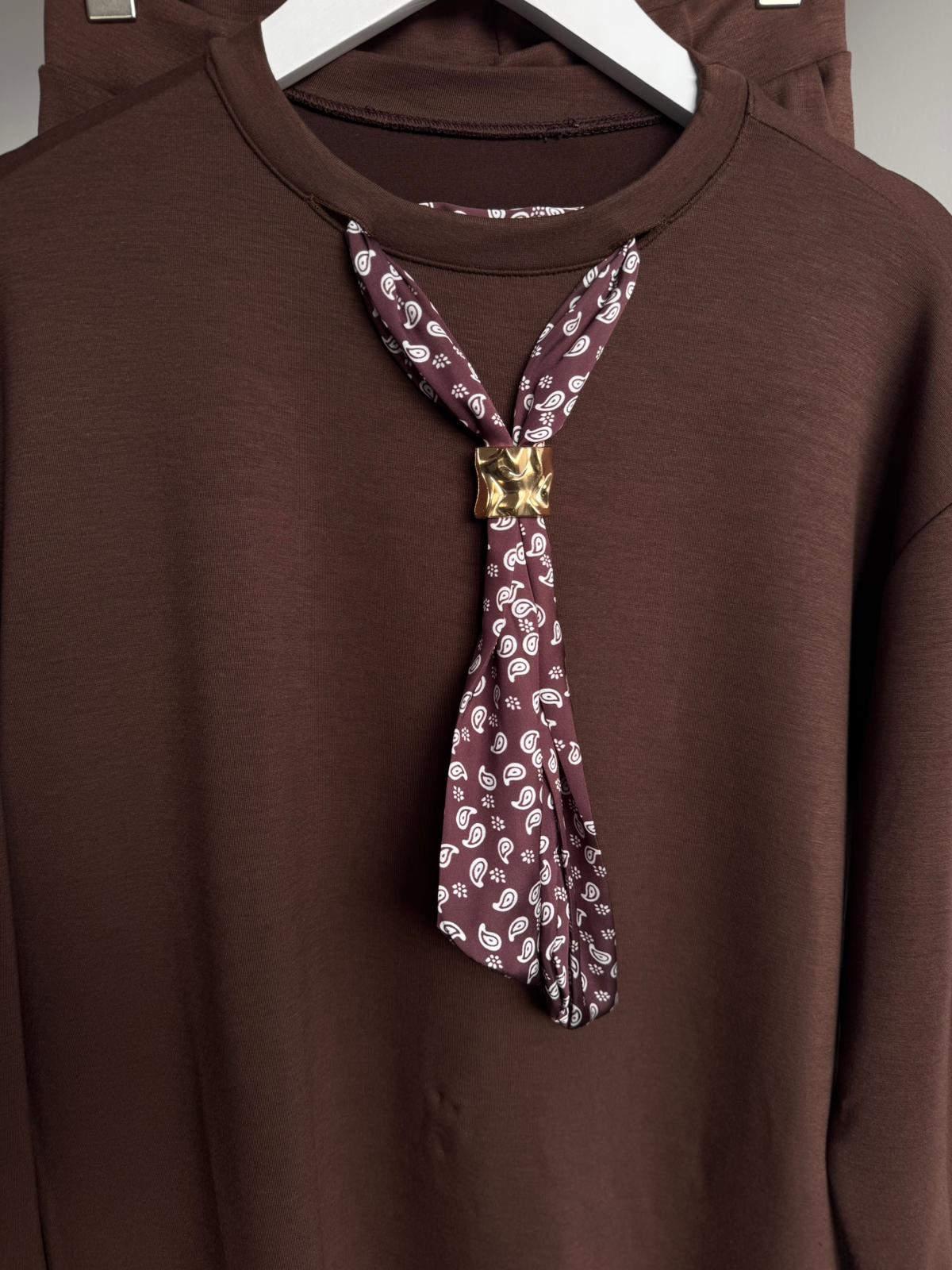 Yakası fülarlı oysh takım  KAHVERENGİ