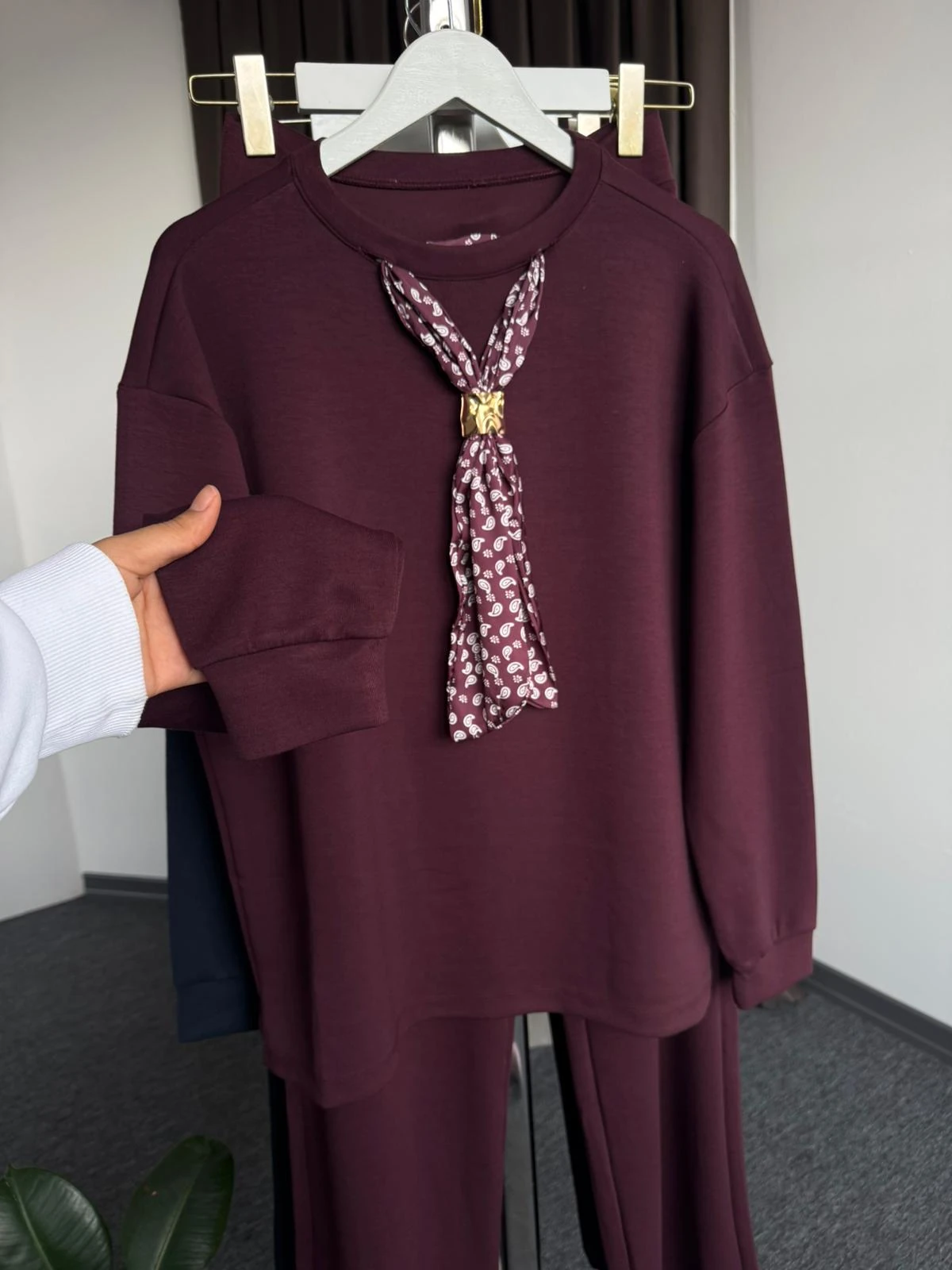 Yakası fülarlı oysh takım  BORDO