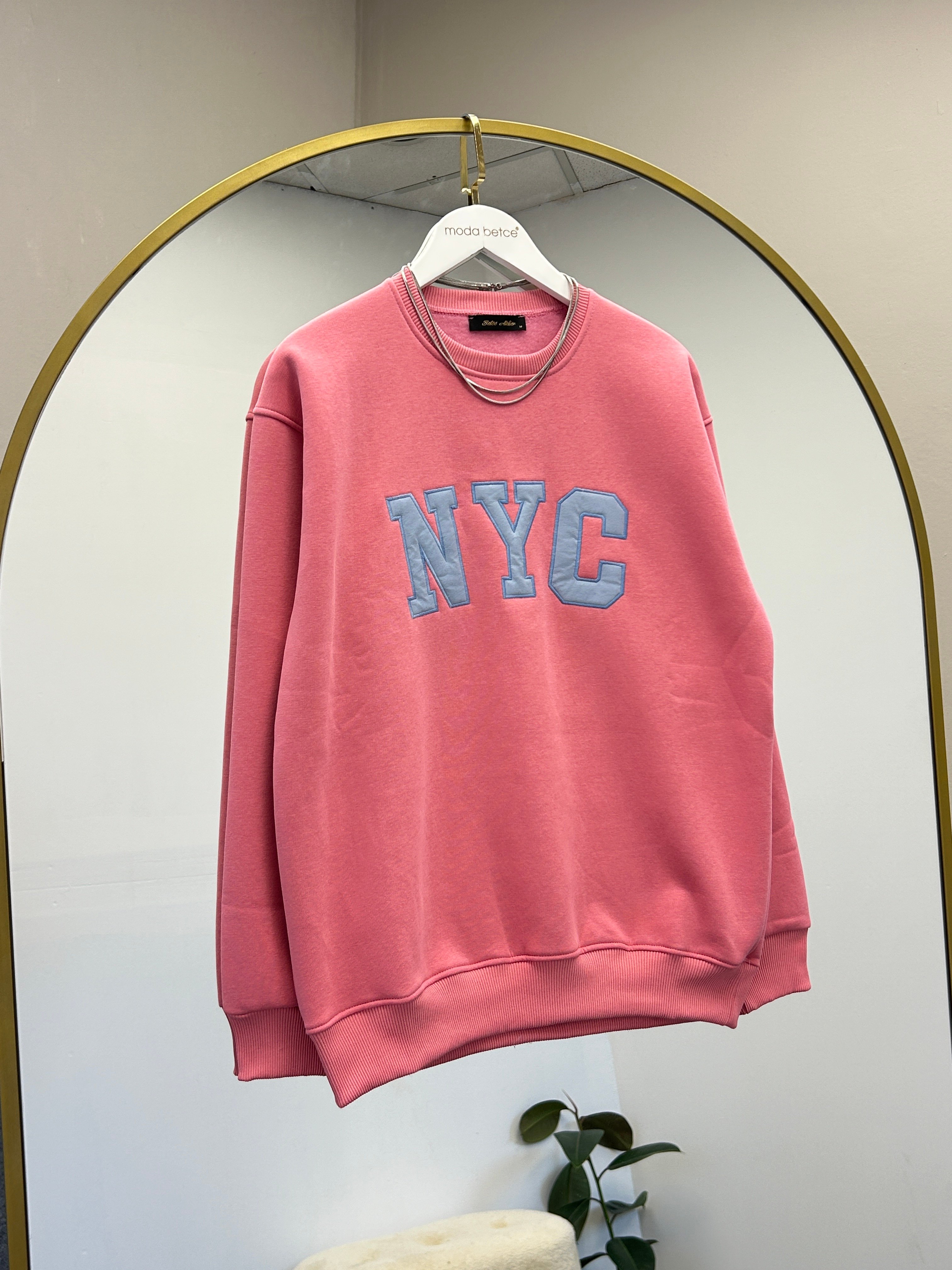 NYC nakışlı sweat pembe