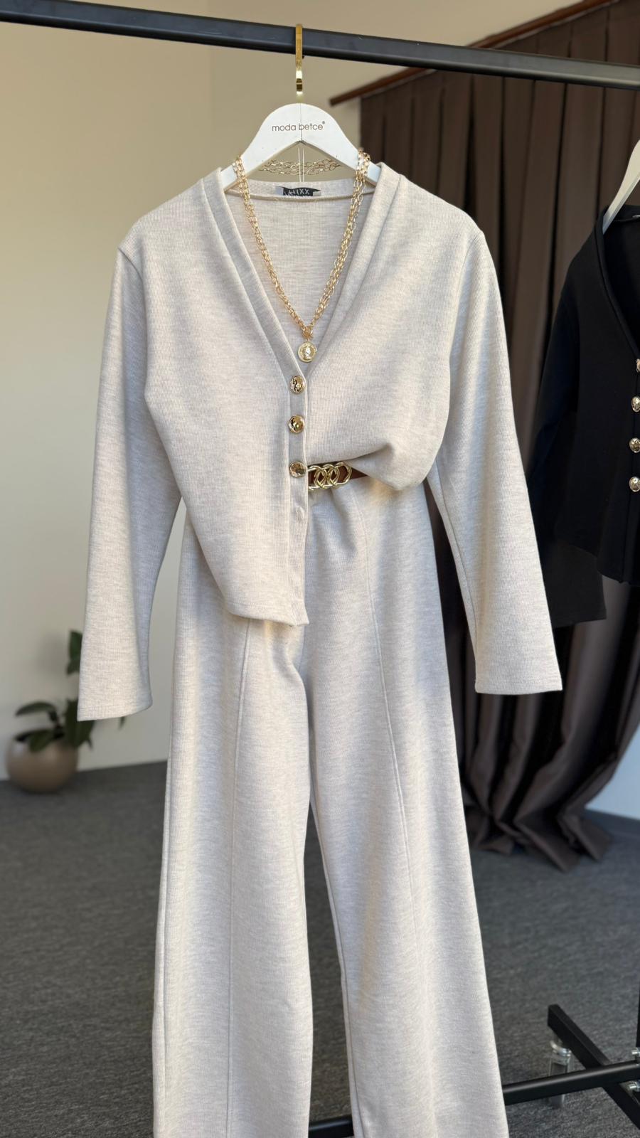 Aliza gold düğme triko takım Taş rengi