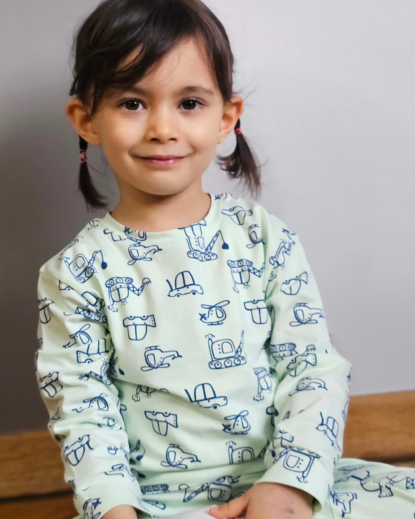 Manşetli Unisex Yeşil Araç Desenli Çocuk Pijama Takımı