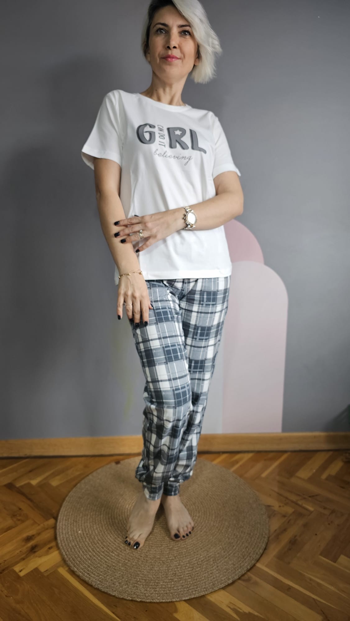 Manşetli Beyaz Gri Ekoseli Kadın Pijama Takımı
