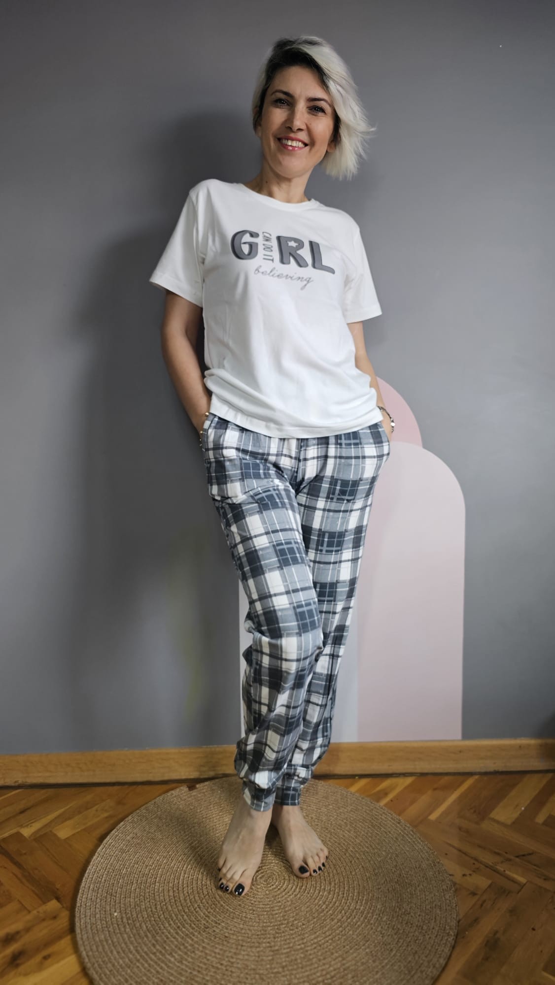 Manşetli Beyaz Gri Ekoseli Kadın Pijama Takımı