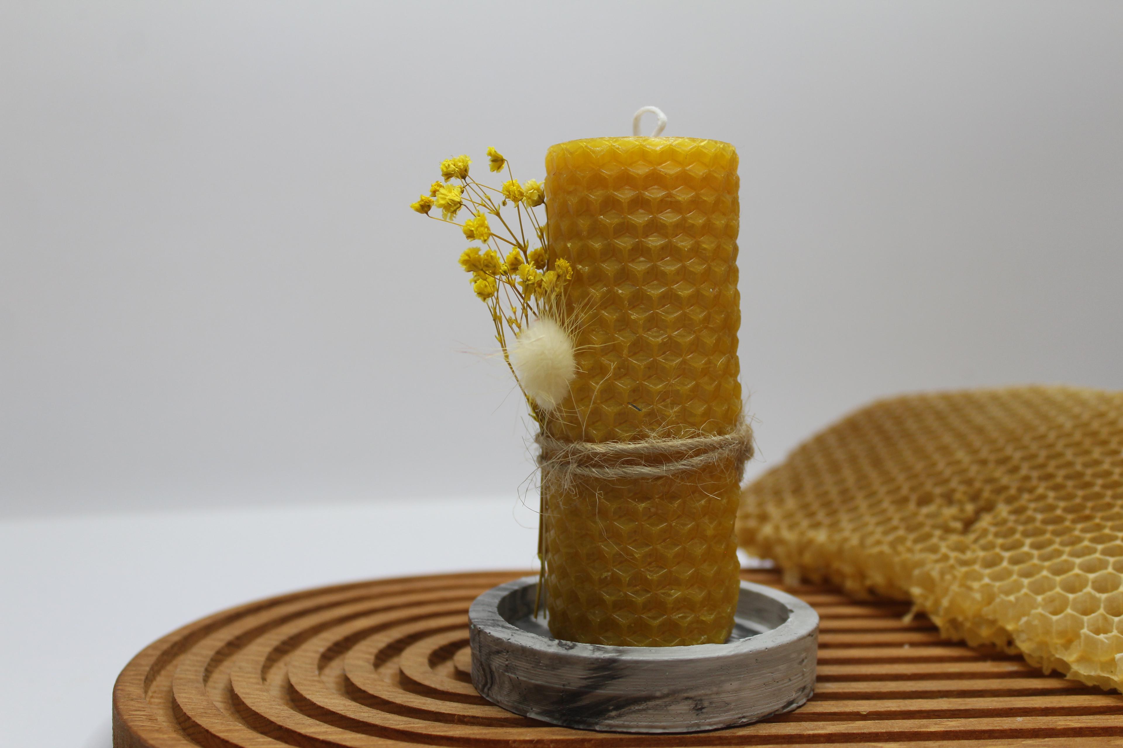 APICRAFT BEESWAX CANDLE HONEYCOMB WRAPPED + MINI CANDLE HOLDER