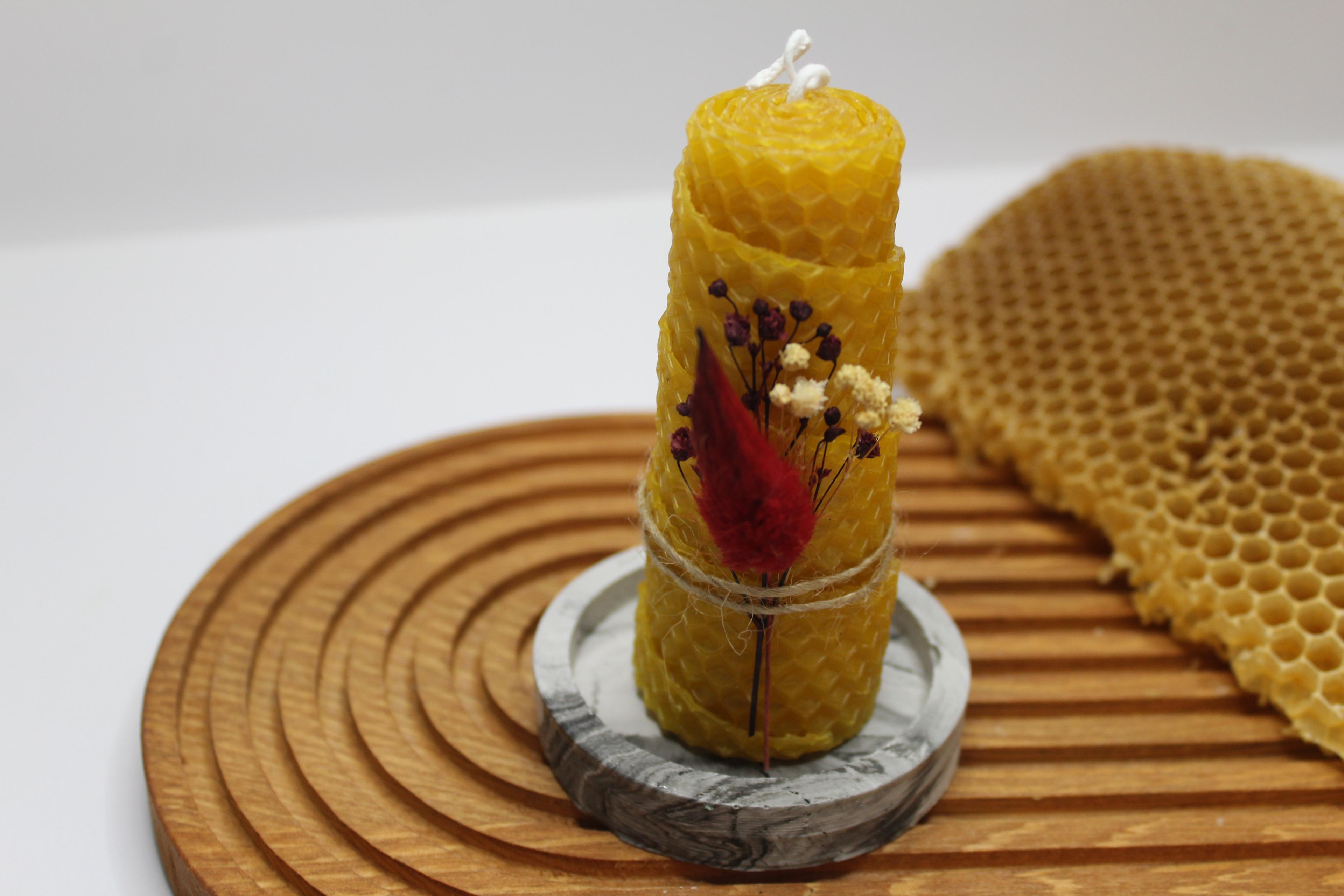 APICRAFT BEESWAX CANDLE HONEYCOMB WRAP PRISM + MINI CANDLE HOLDER