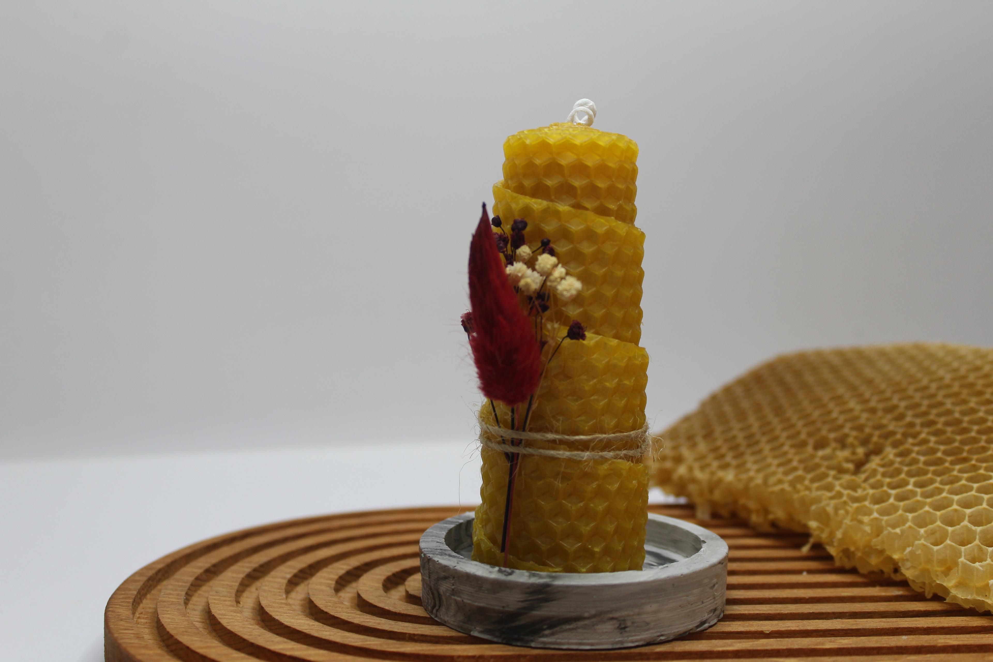 APICRAFT BEESWAX CANDLE HONEYCOMB WRAP PRISM + MINI CANDLE HOLDER