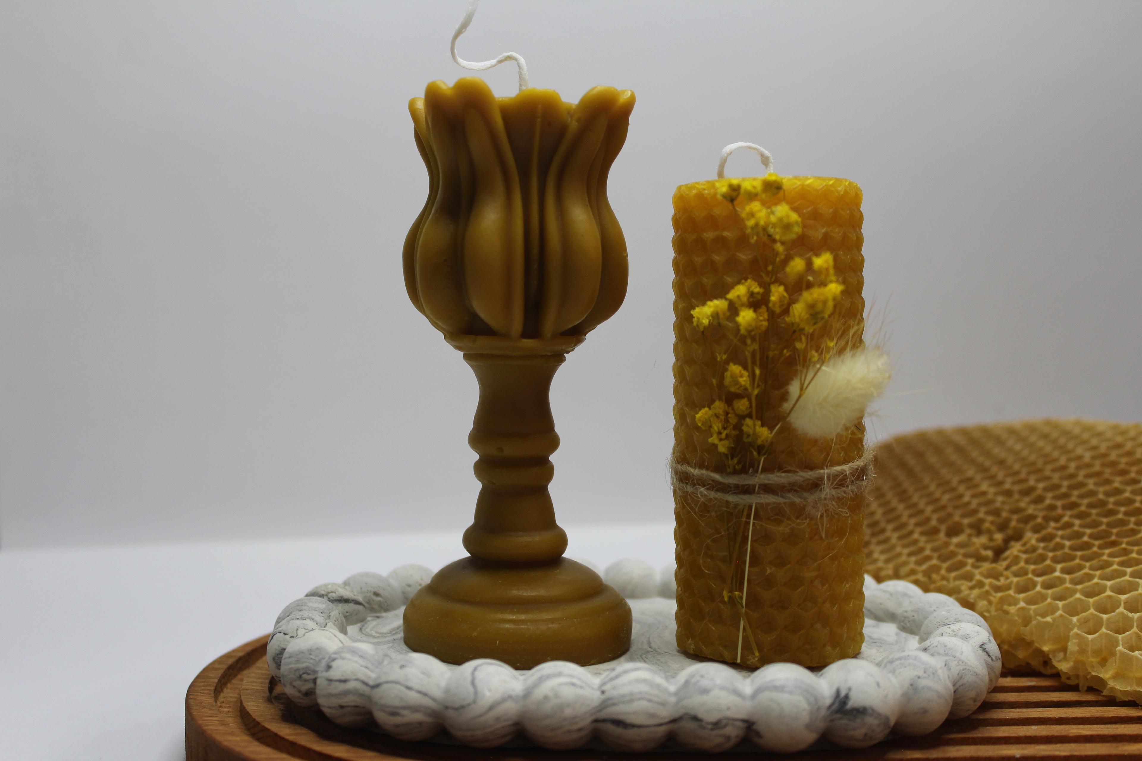 APICRAFT BEESWAX WRAP HONEYCOMB CANDLE + TULIP ROSE + DECORATIVE BUBBLE PLATE