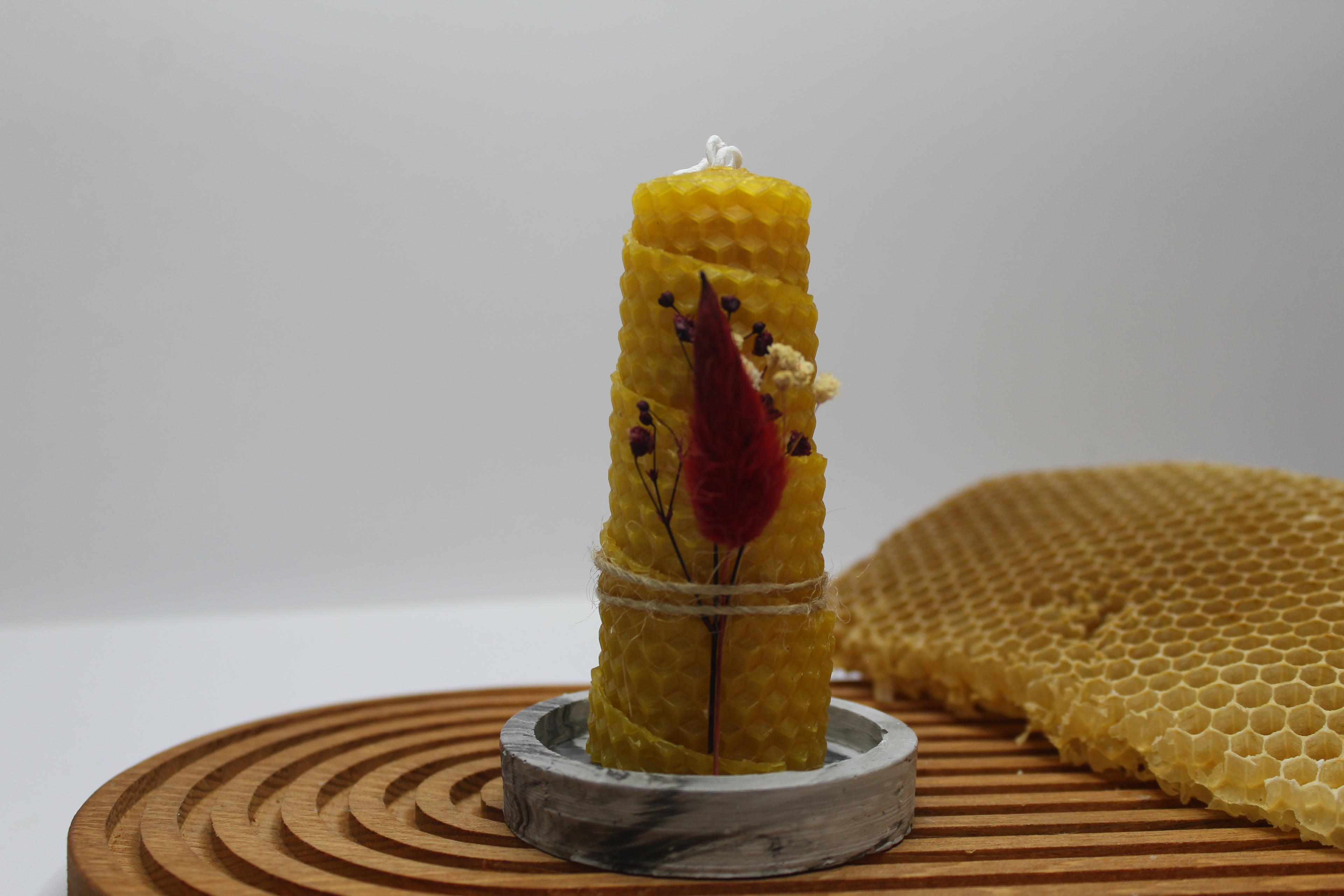 APICRAFT BEESWAX CANDLE HONEYCOMB WRAP PRISM + MINI CANDLE HOLDER