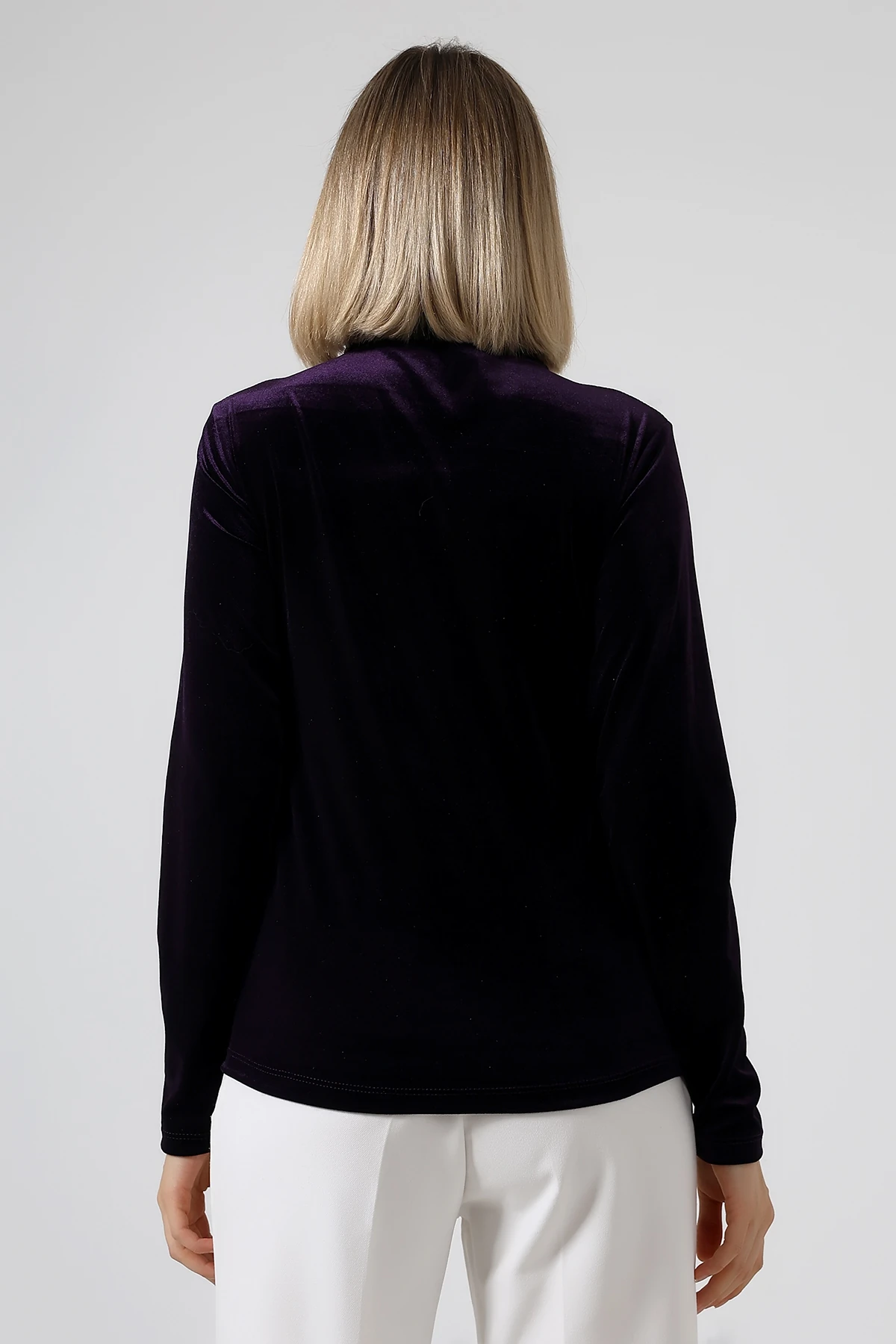 SABR Kadife Yarım Balıkçı Yaka Tokalı Bluz – Zarif & Şık Kadın Bluz