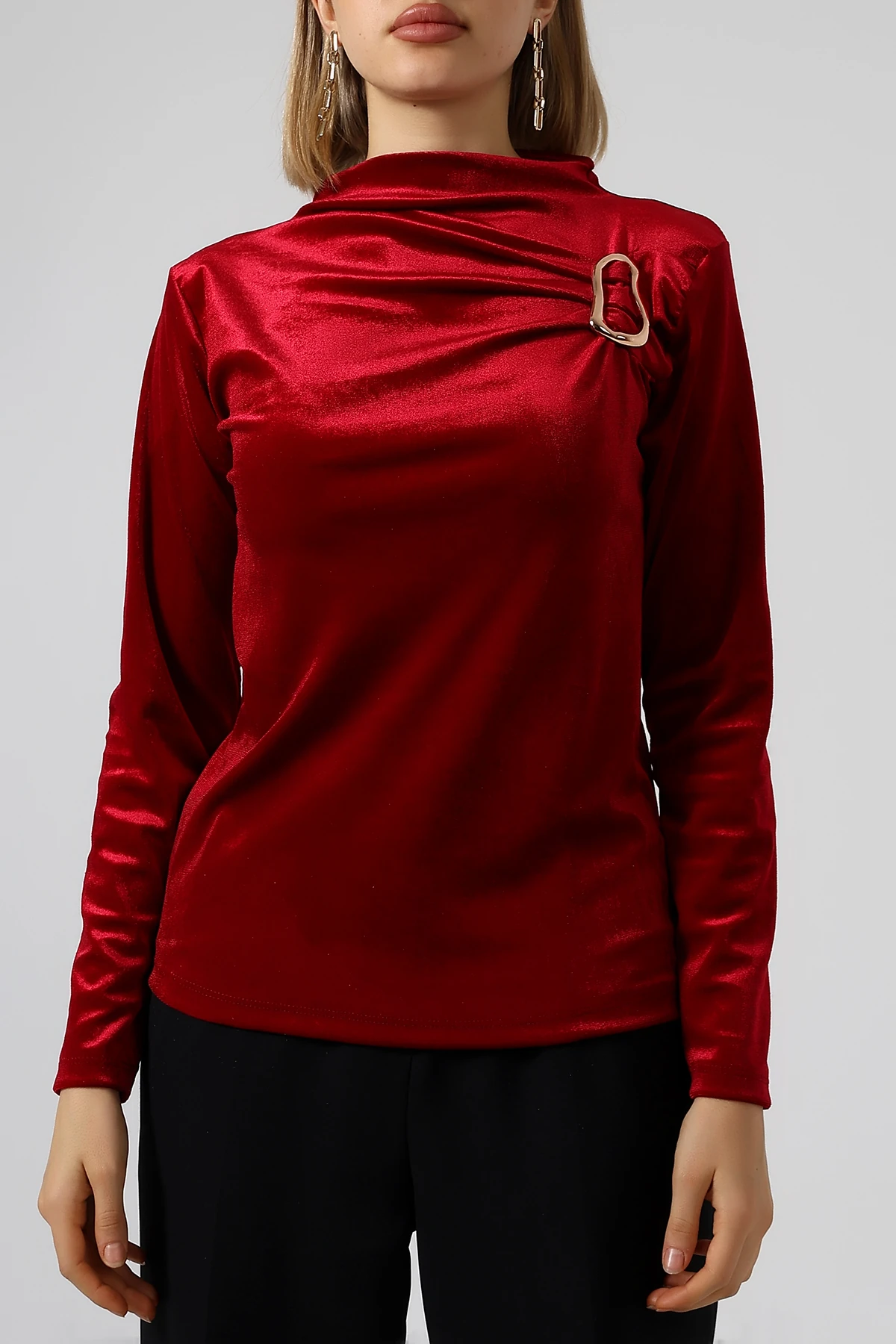 SABR Kadife Yarım Balıkçı Yaka Tokalı Bluz – Zarif & Şık Kadın Bluz - Kırmızı Kadife
