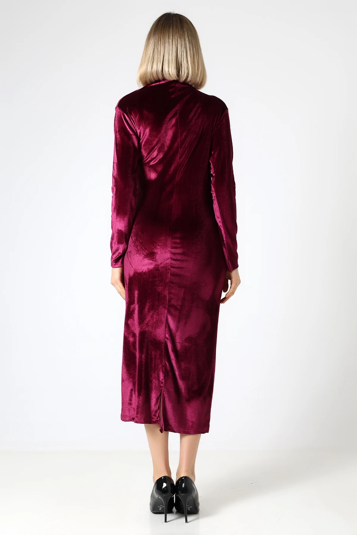 SABR Kadife Yarım Balıkçı Büzgü Detaylı Midi Elbise – Şık & Zarif Kadife Elbise