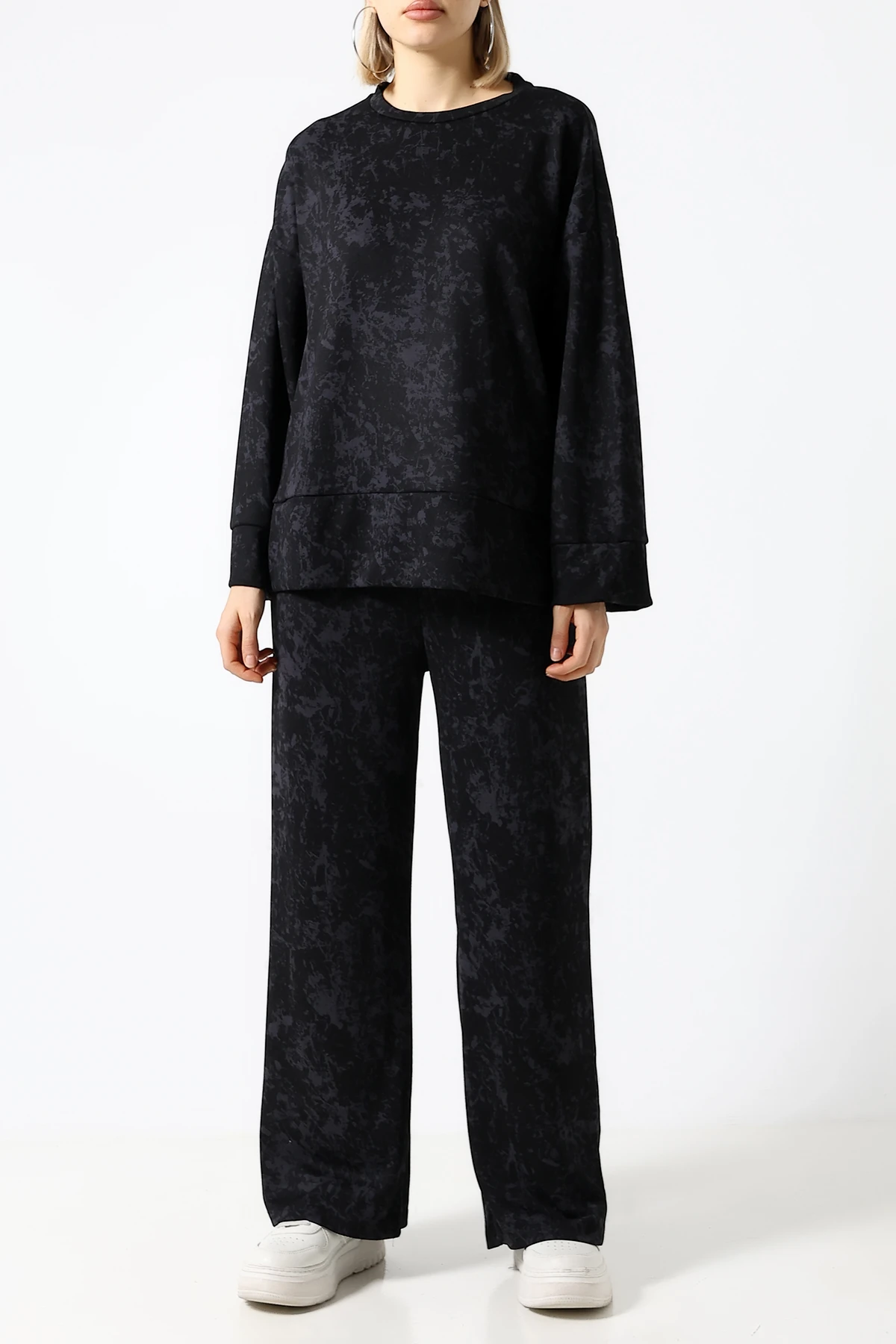 SABR Baskılı PolyViskon Kumaş İkili Takım – Rahat ve Şık Tunik & Pantolon Kombini - Siyah PolyViskon