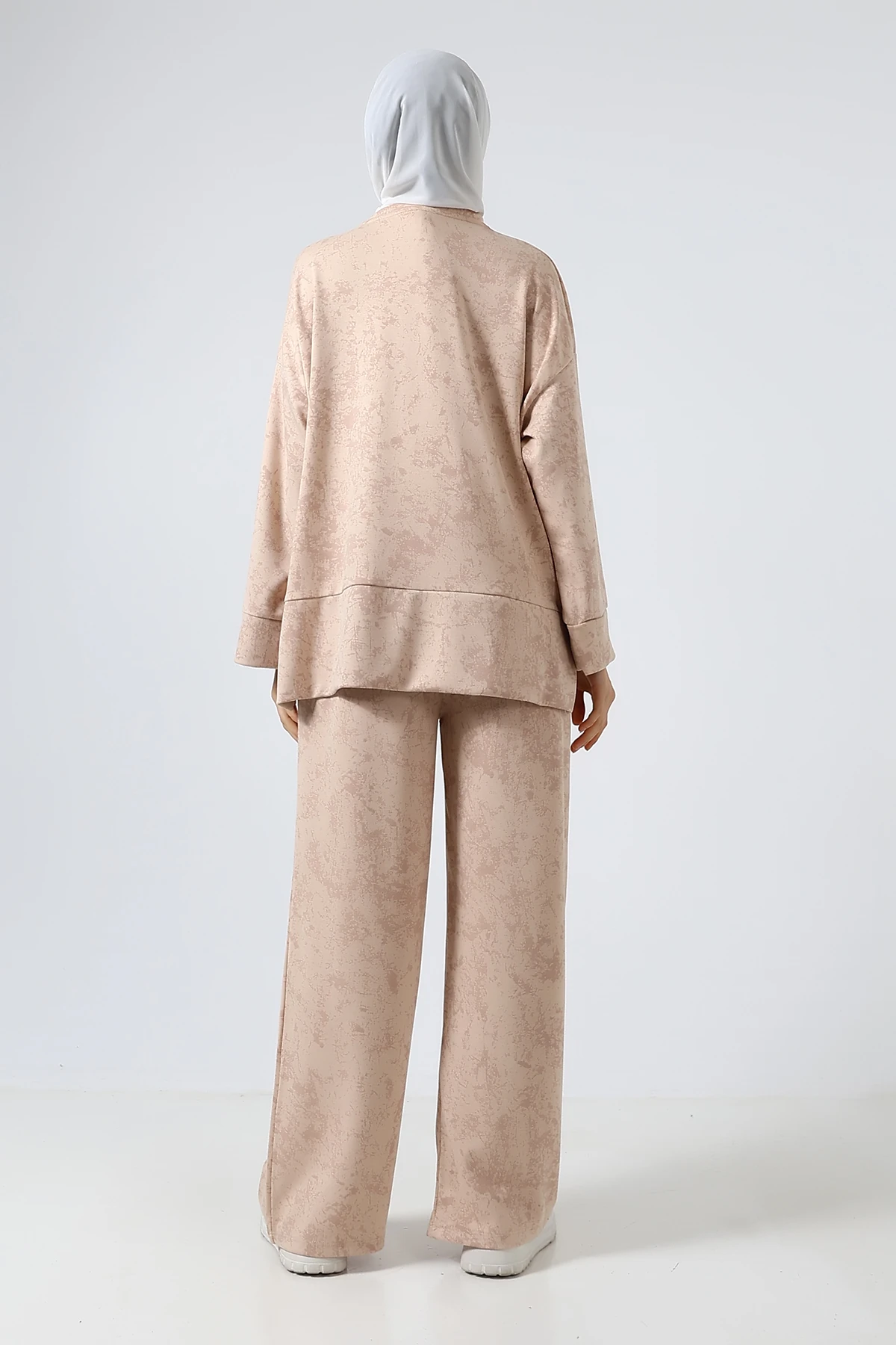 SABR Baskılı PolyViskon Kumaş İkili Takım – Rahat ve Şık Tunik & Pantolon Kombini