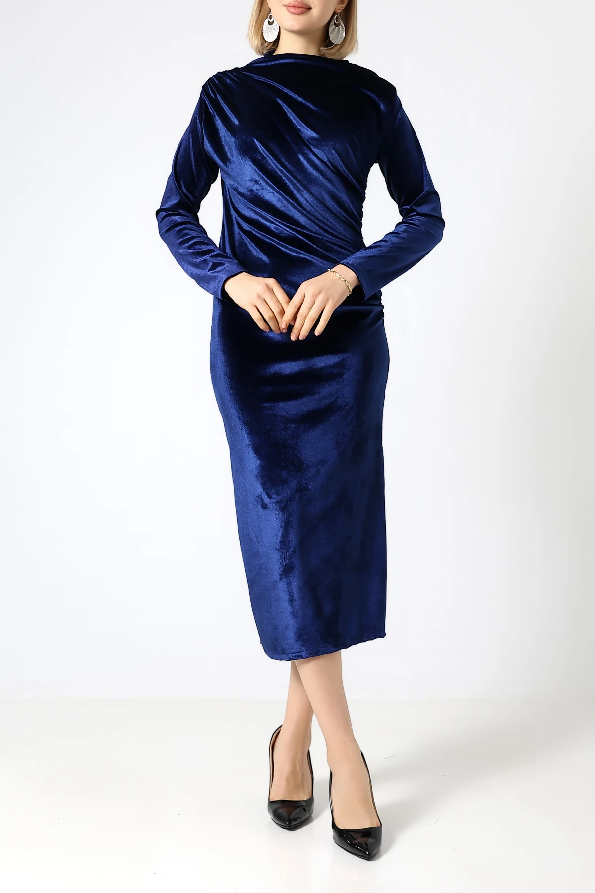 SABR Kadife Yarım Balıkçı Büzgü Detaylı Midi Elbise – Şık & Zarif Kadife Elbise - Lacivert Kadife