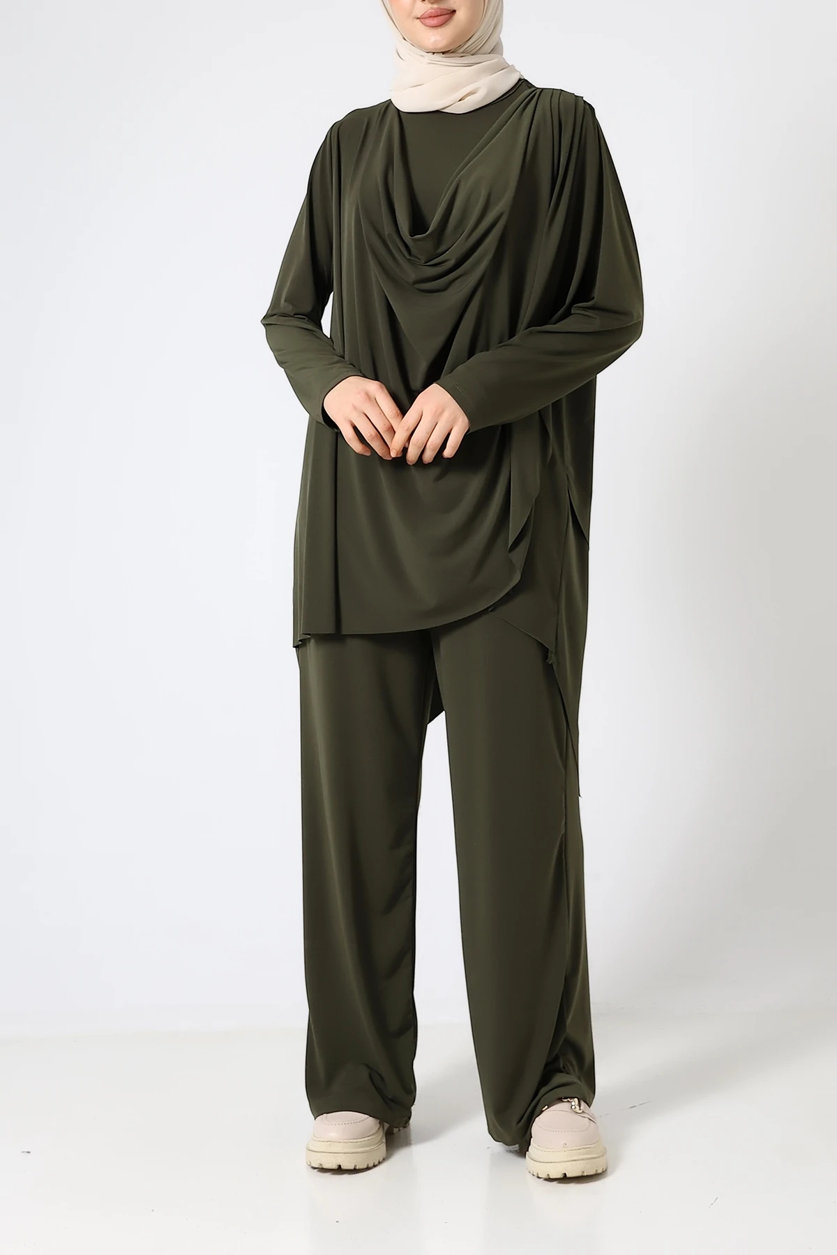 SABR Sandy Drapeli Asimetrik Tunik & Pantolon İkili Takım – Zarif Günlük Şıklık - Haki Sandy