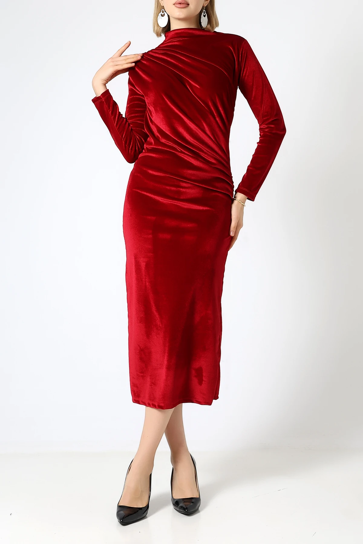 SABR Kadife Yarım Balıkçı Büzgü Detaylı Midi Elbise – Şık & Zarif Kadife Elbise - Kırmızı Kadife