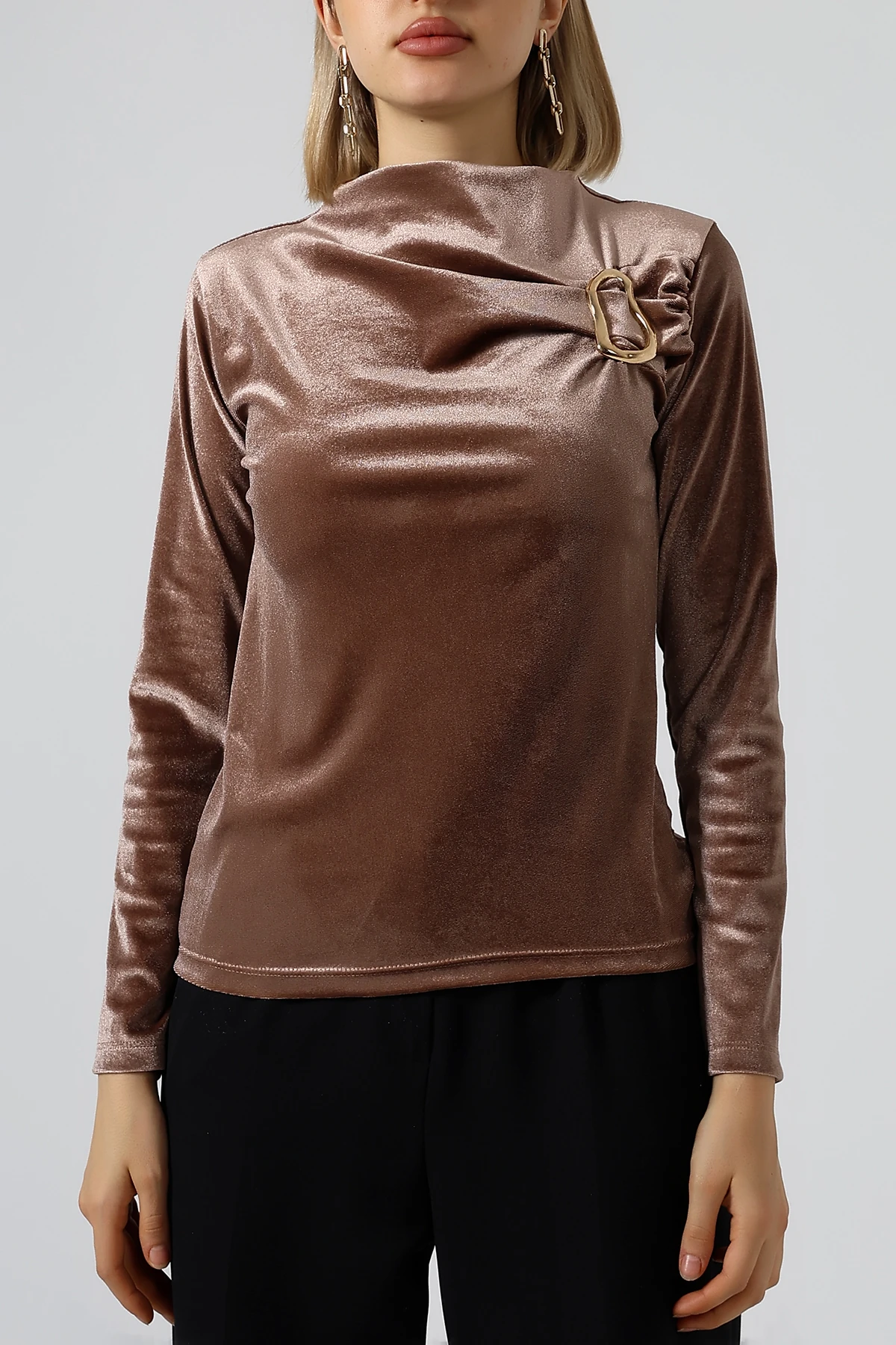 SABR Kadife Yarım Balıkçı Yaka Tokalı Bluz – Zarif & Şık Kadın Bluz - Bronz Kadife