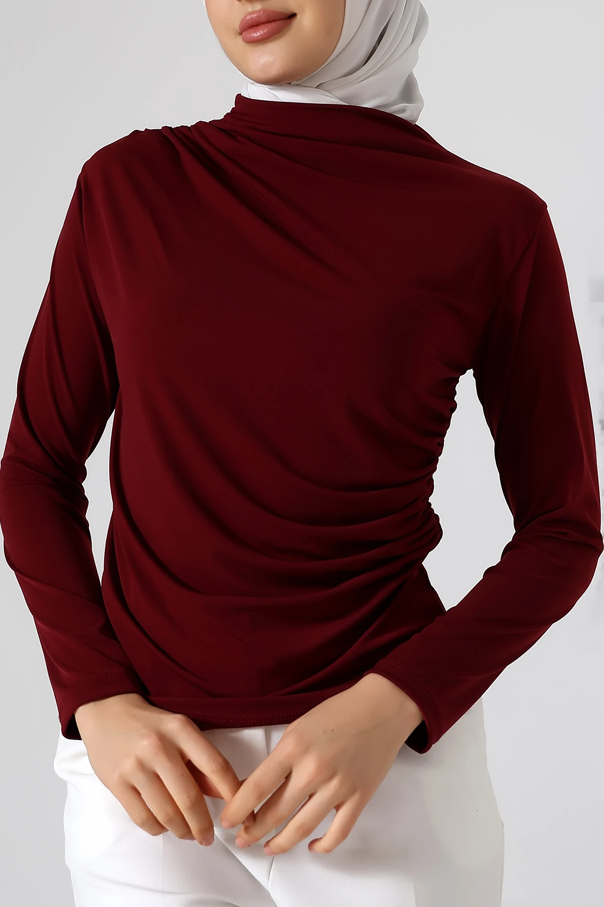 SABR Sandy Balıkçı Yaka Büzgü Detaylı Bluz – Rahat & Zarif