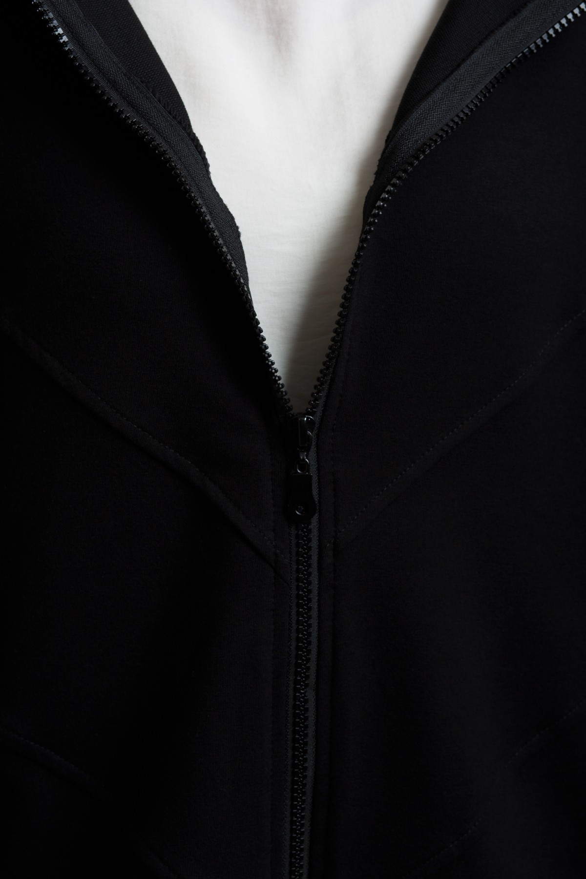 Form-Stitched Zipped Sweatshirt