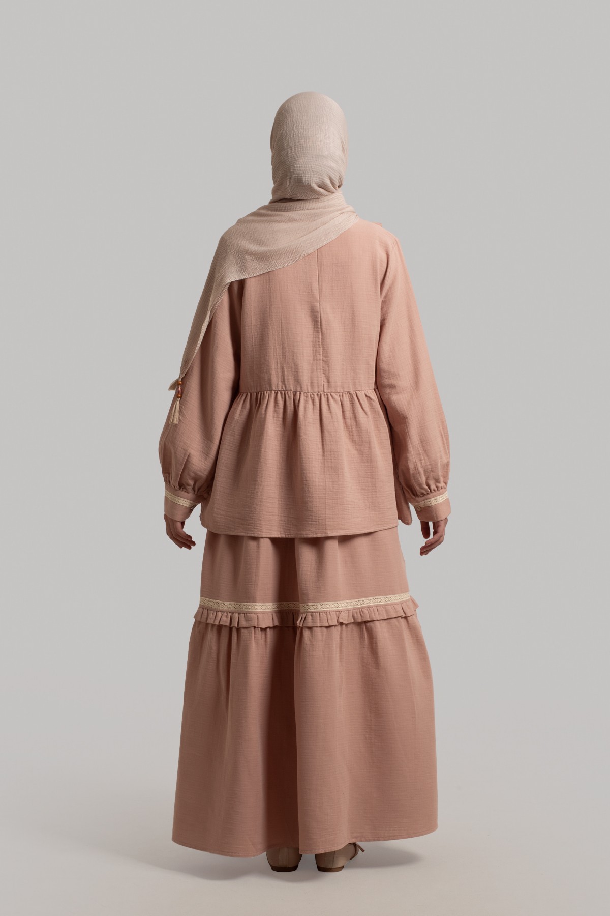 Muslin Set with Lace Details