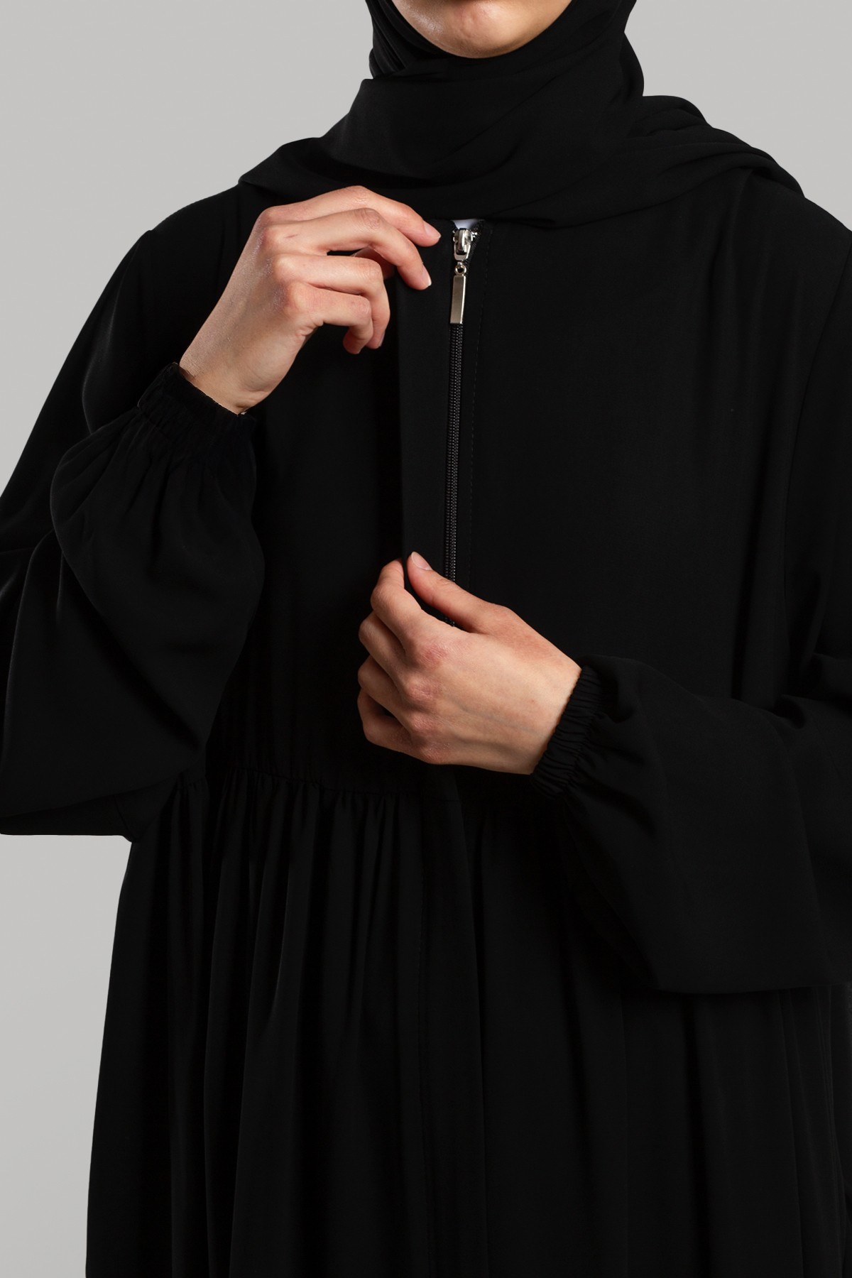 Duru Zipped Abaya