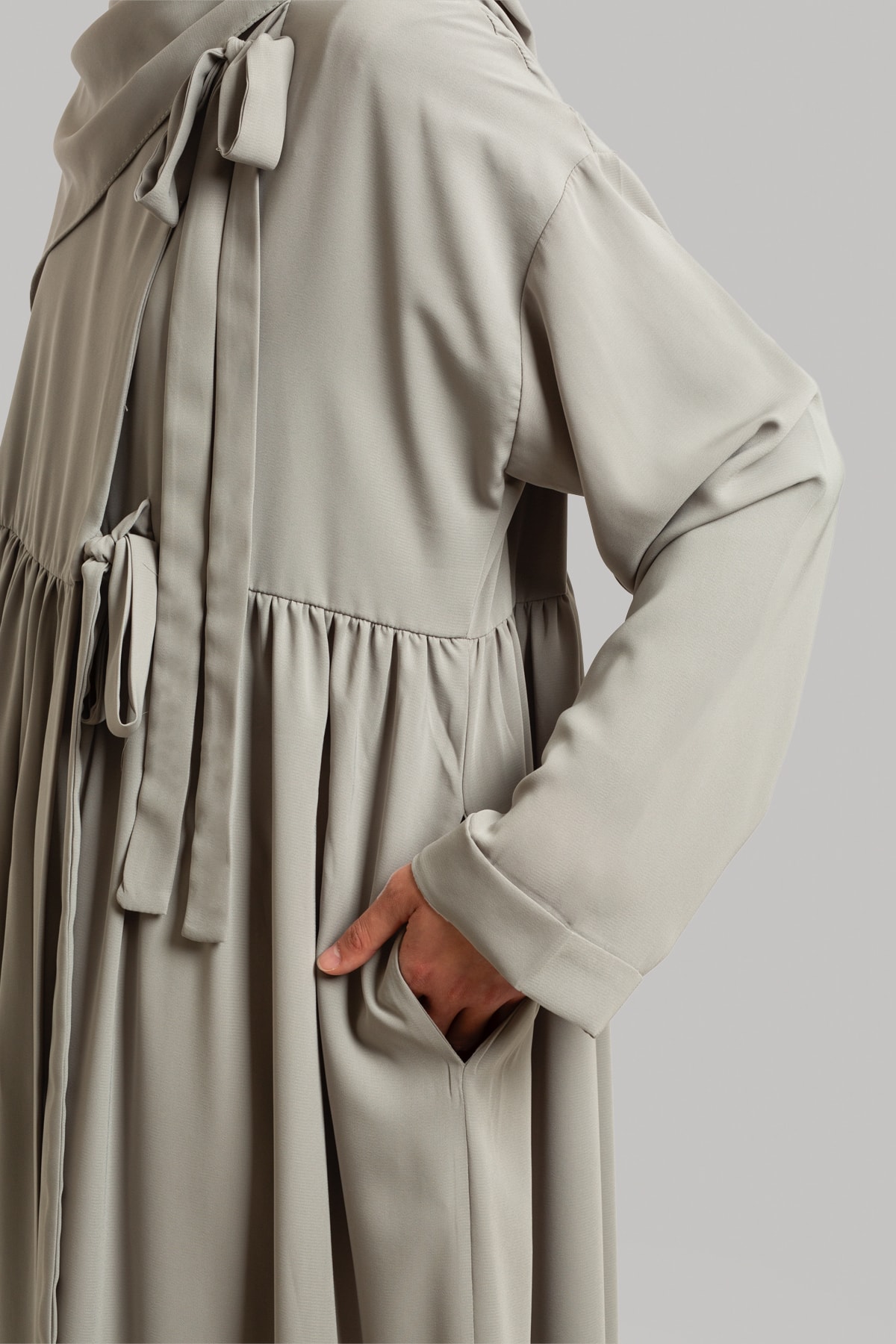 Aksa Abaya