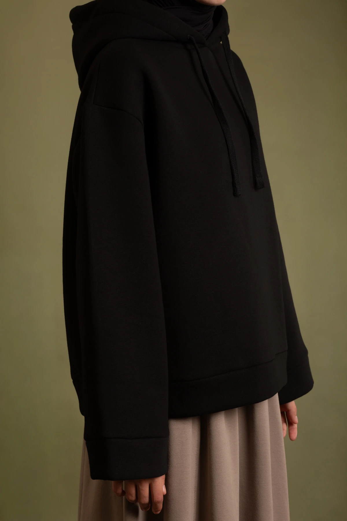 Basic Hooded Sweatshirt