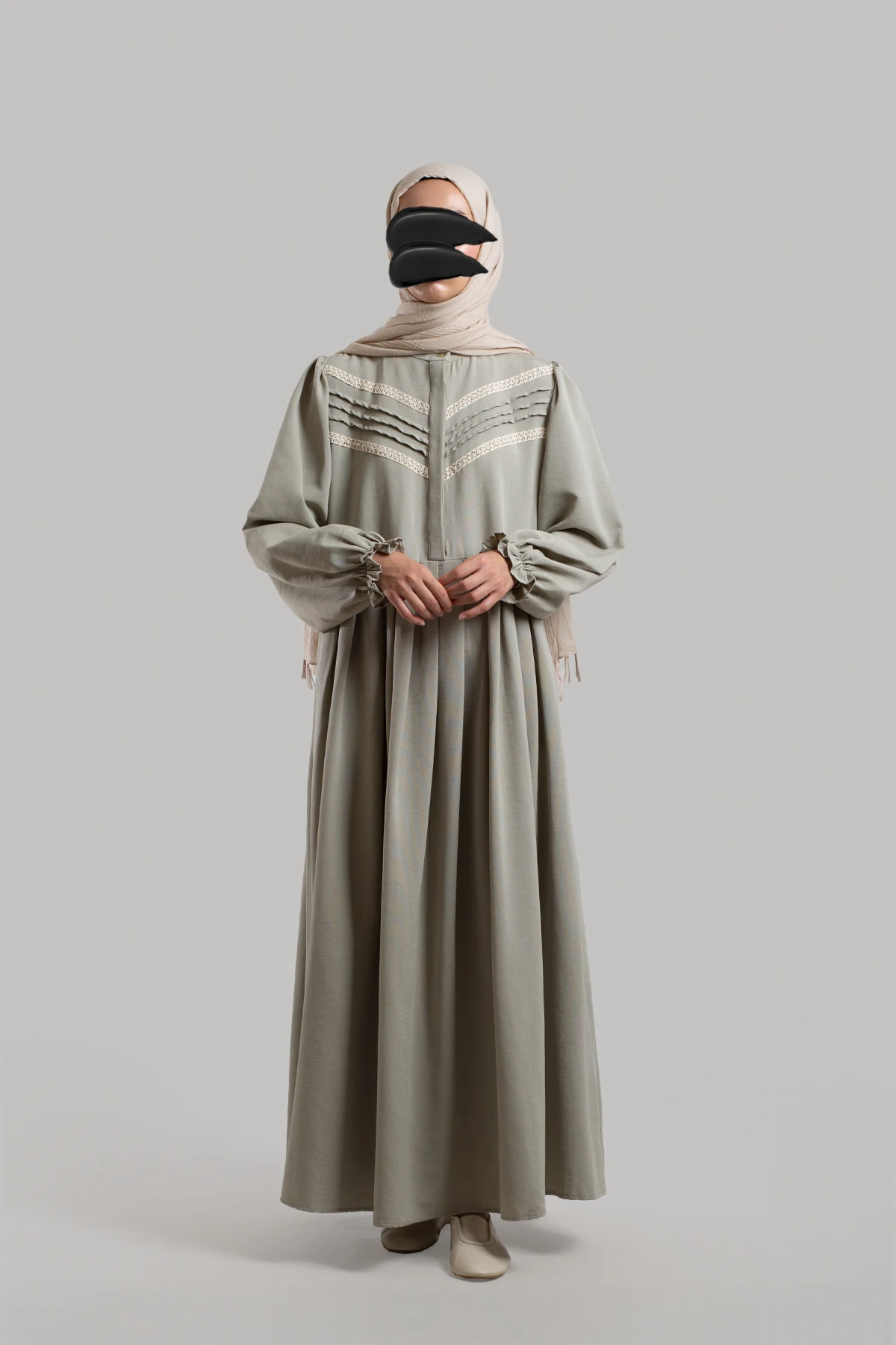 Linen Dress with Guipure Details