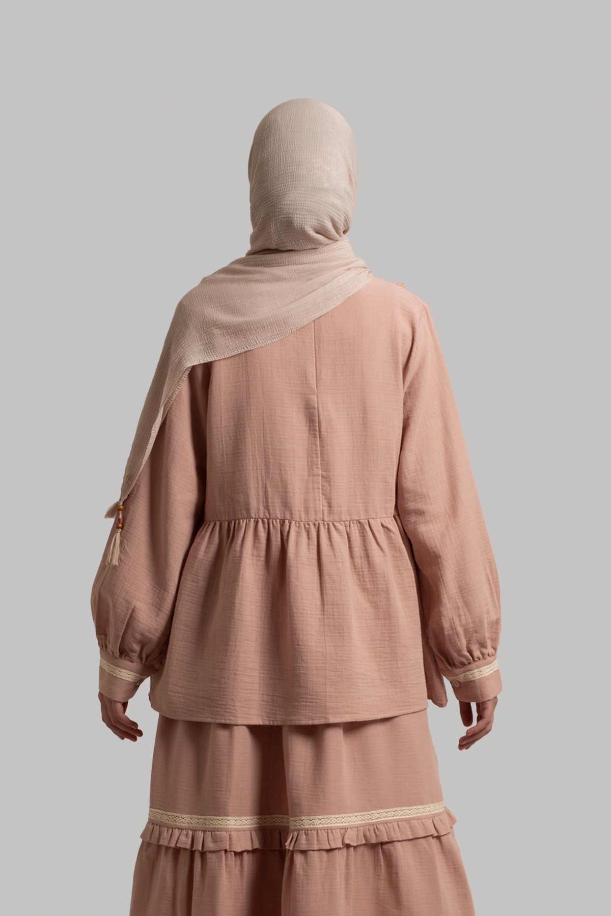 Muslin Set with Lace Details