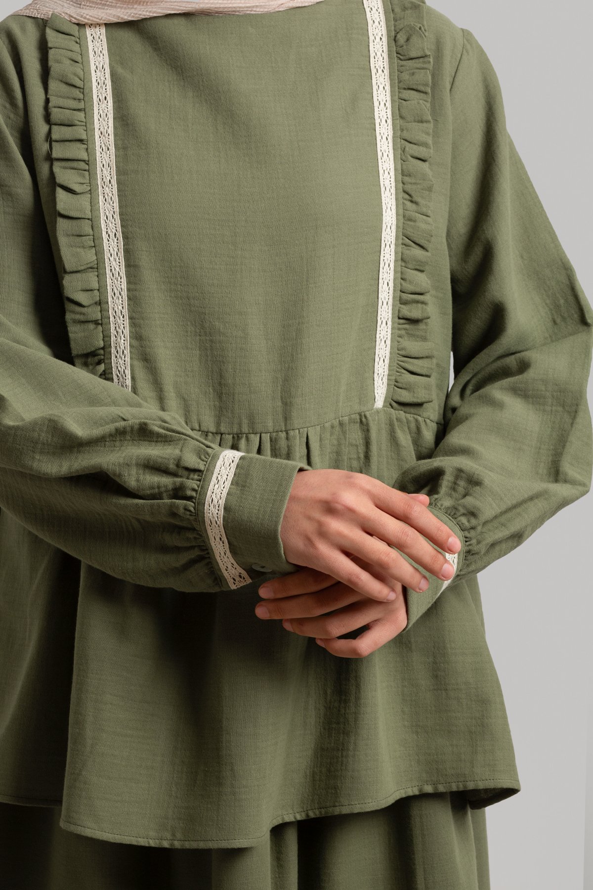 Muslin Set with Lace Details - Soft Green