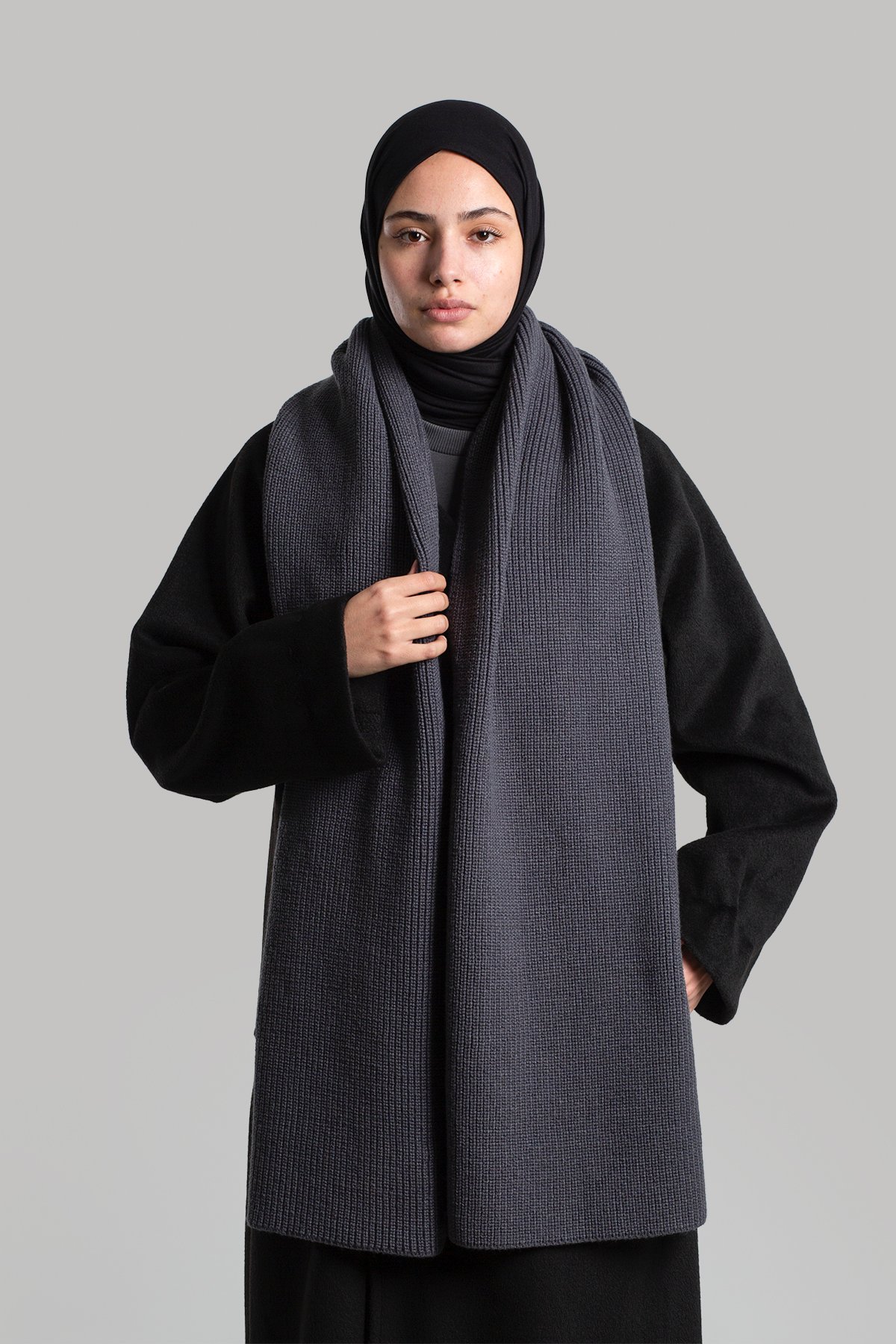 Knitted Scarf - Dark Gray