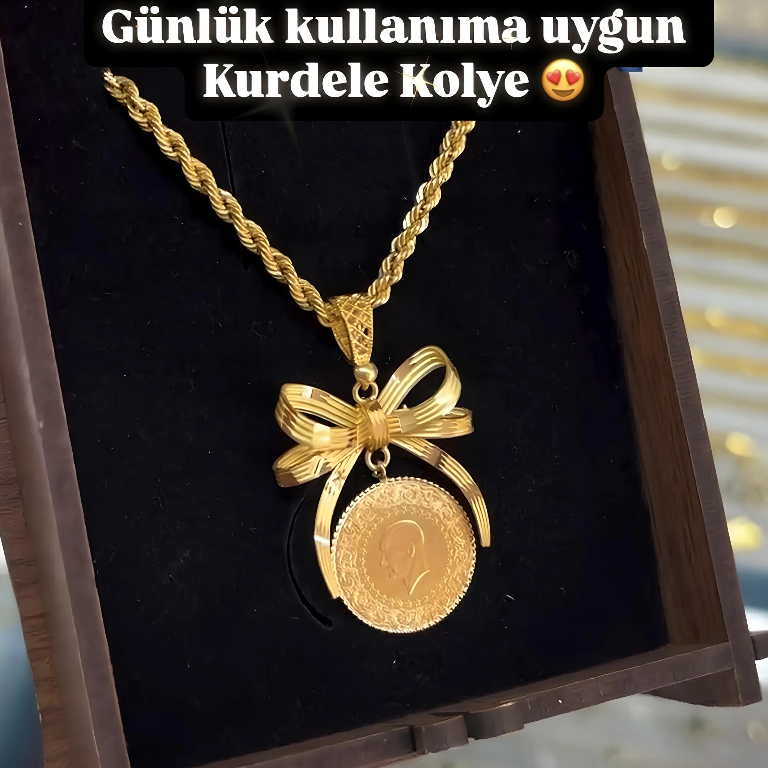 Kurdele Çeyrekli Kolye