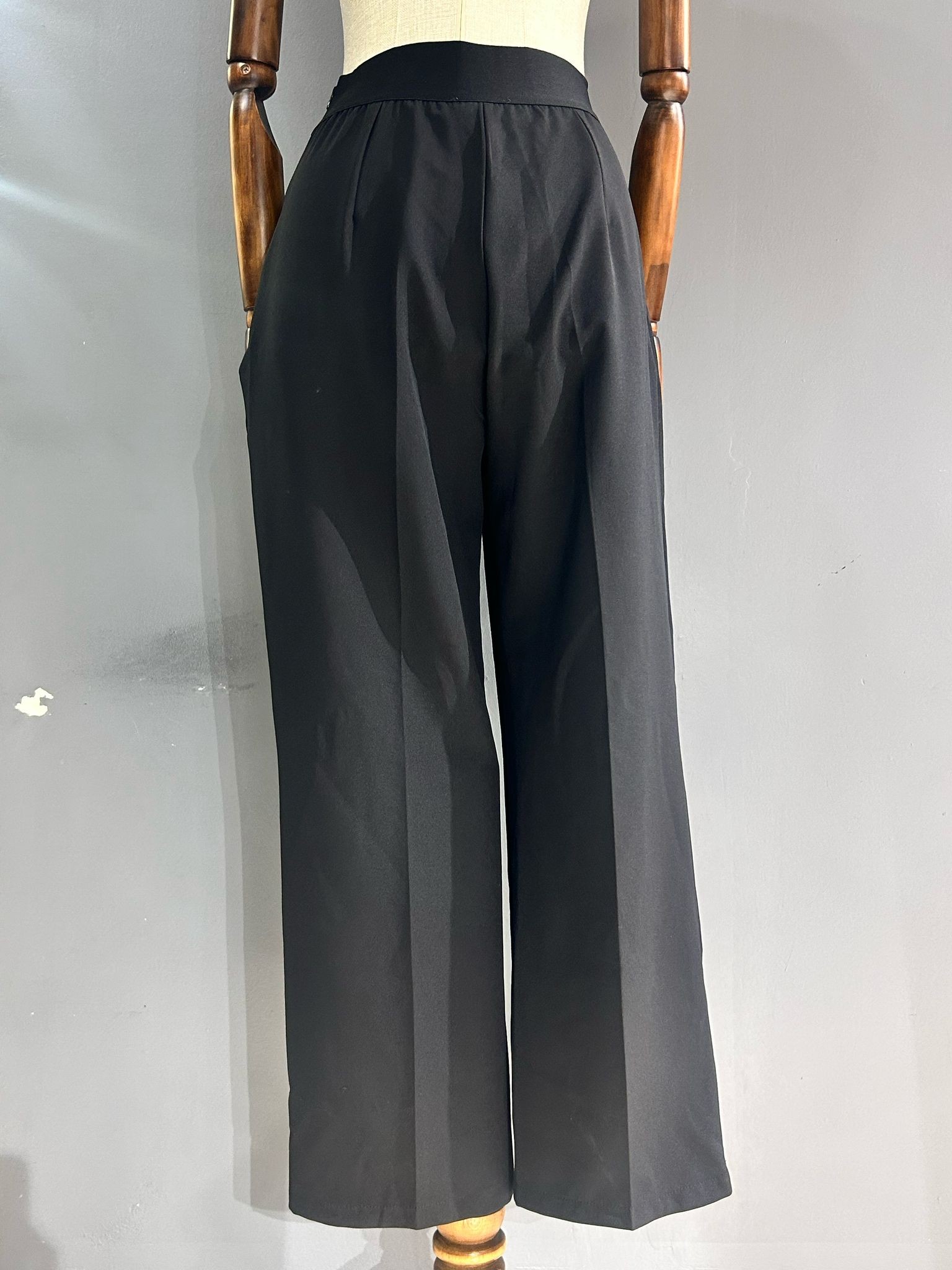  LASTİK DETAYLI PANTOLON