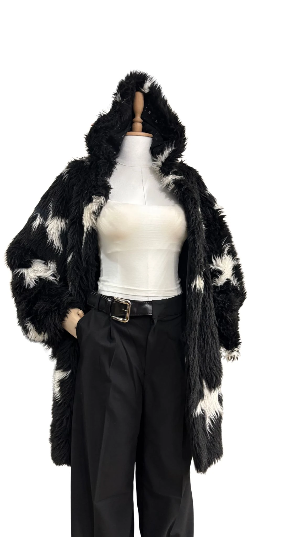 Yıldız Desenli Kürk Mont – Gölge Koleksiyonu