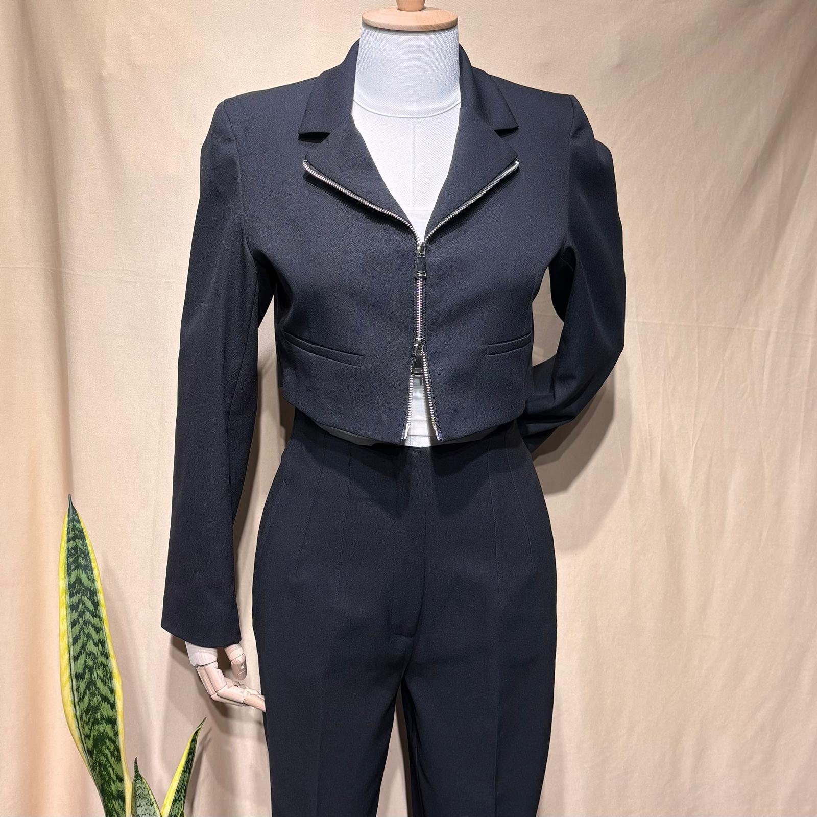 Önü Fermuarlı Crop Blazer Ceket