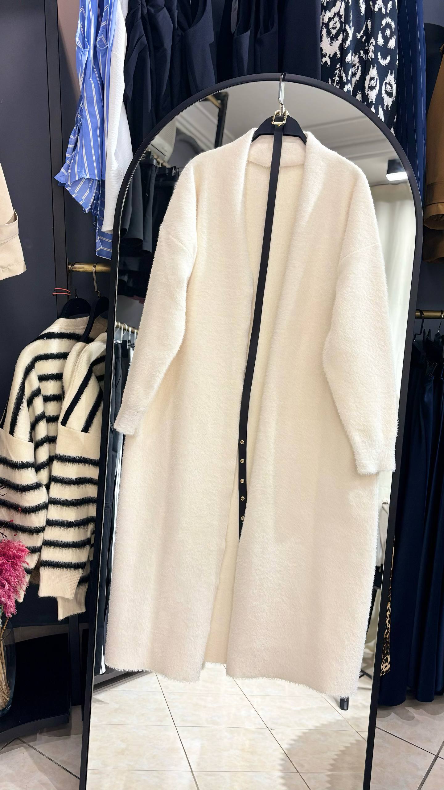 Kemerli Peluş Hırka