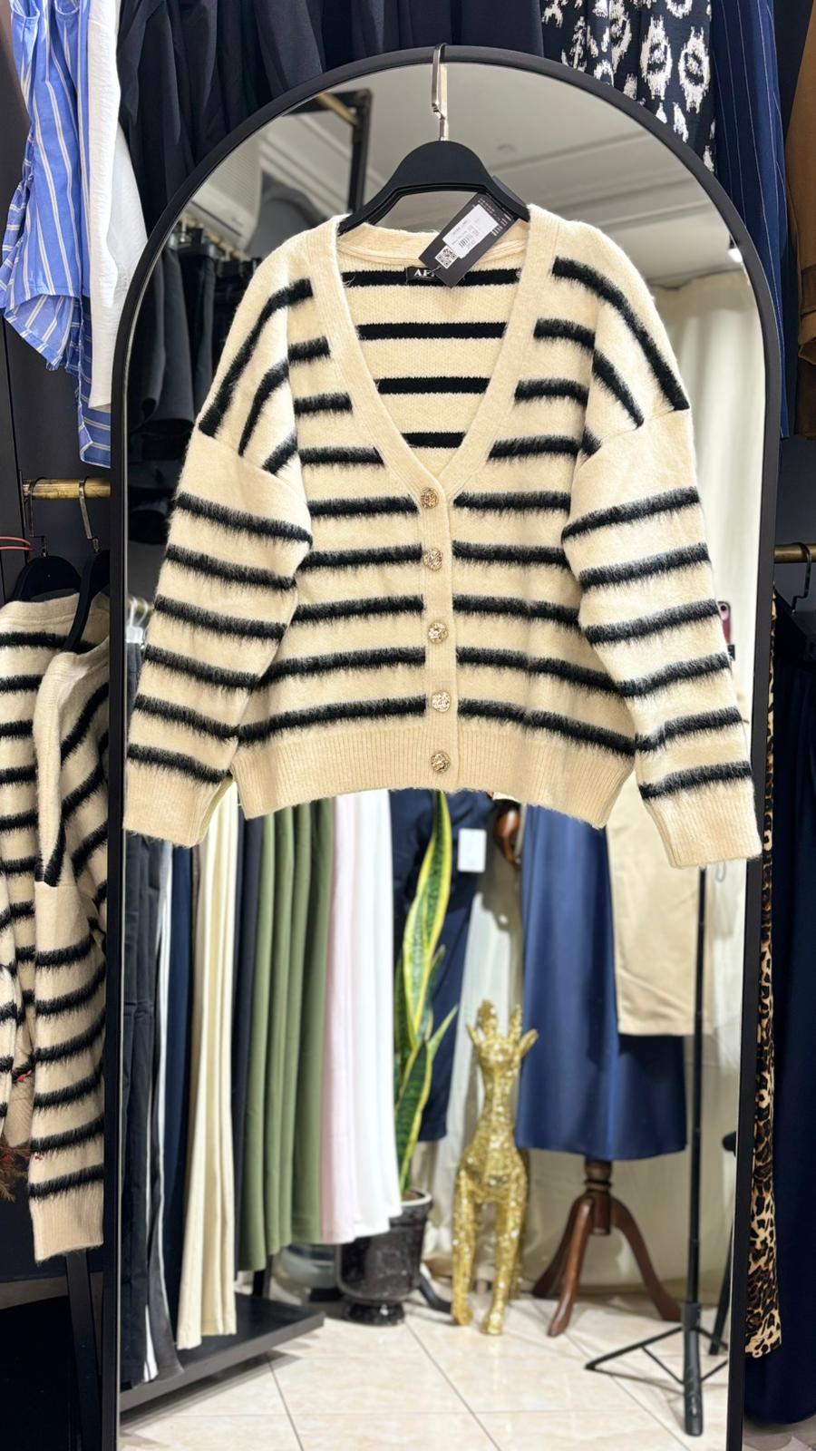 Çizgili Peluş Hırka - KREM