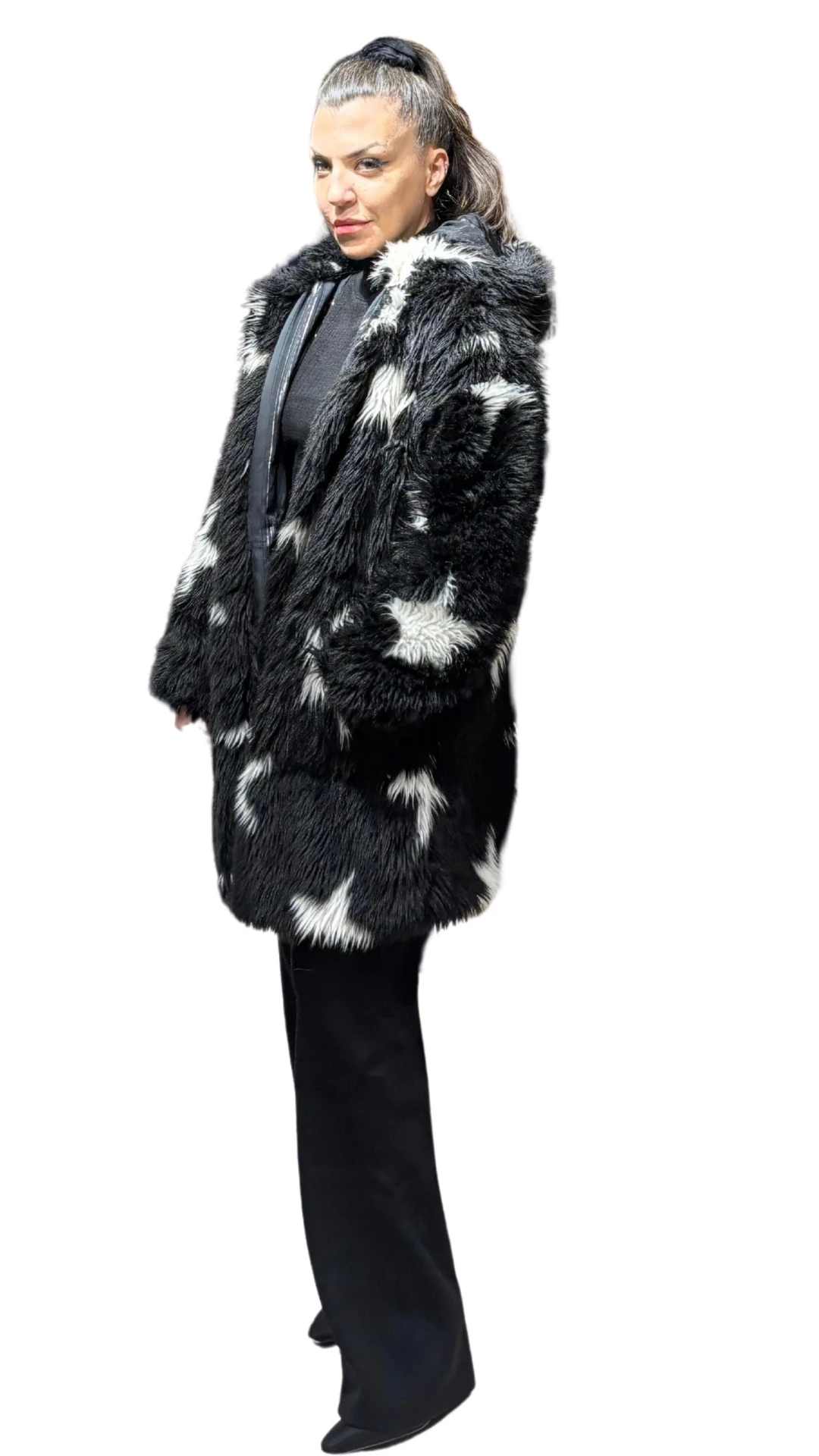 Yıldız Desenli Kürk Mont – Gölge Koleksiyonu