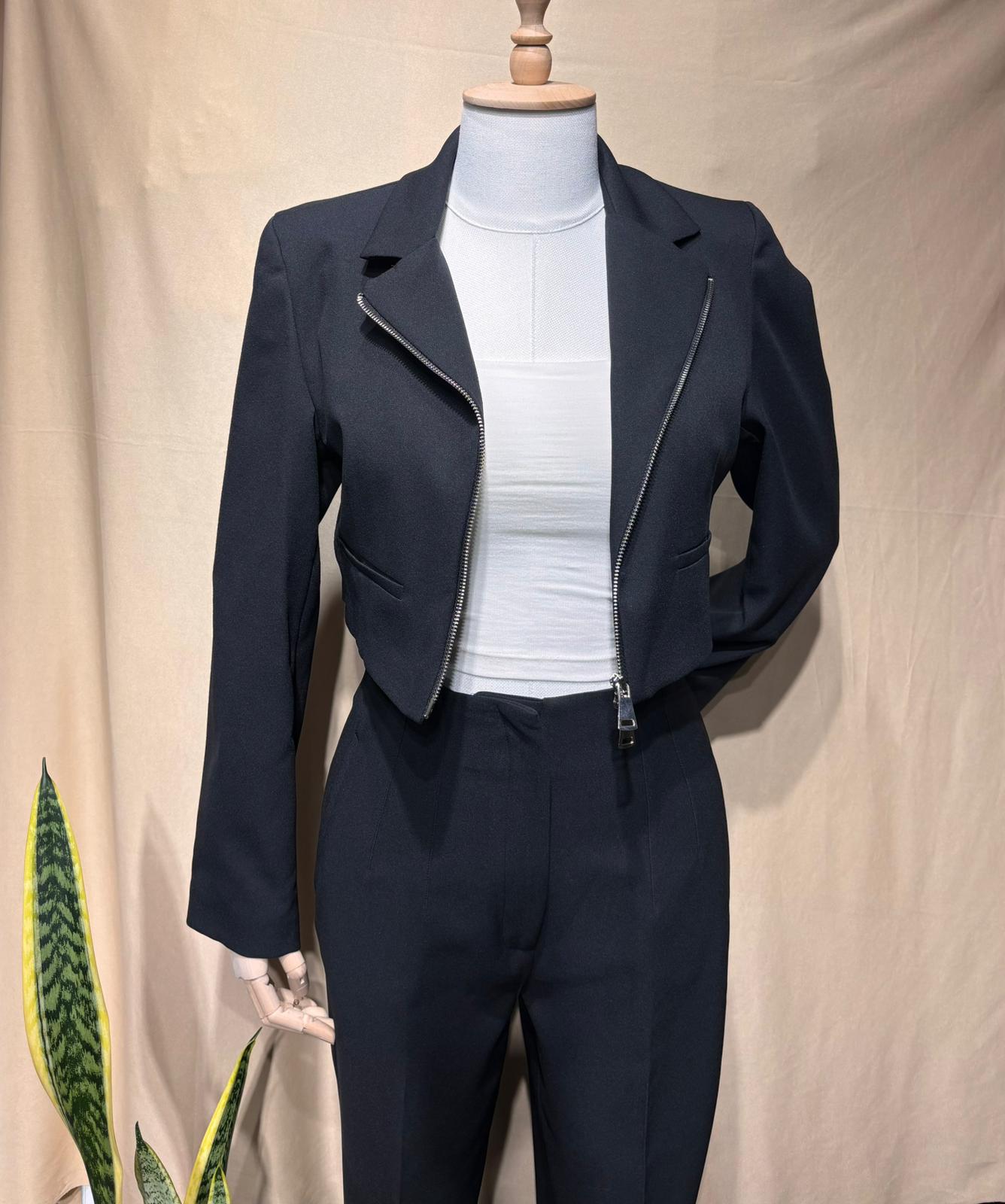 Önü Fermuarlı Crop Blazer Ceket