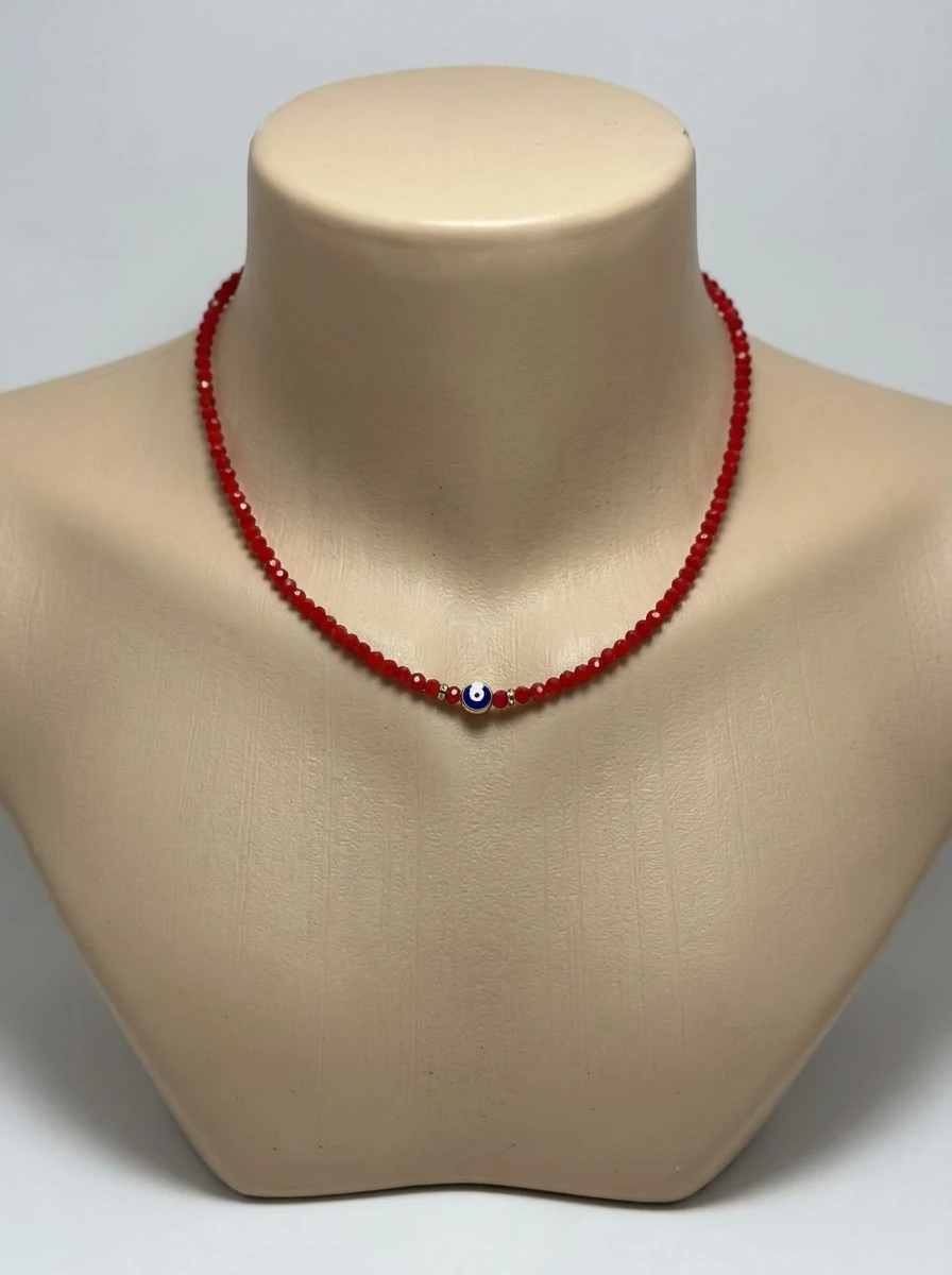 Kırmızı Kristal  Boncuk Detaylı Minimal Kolye