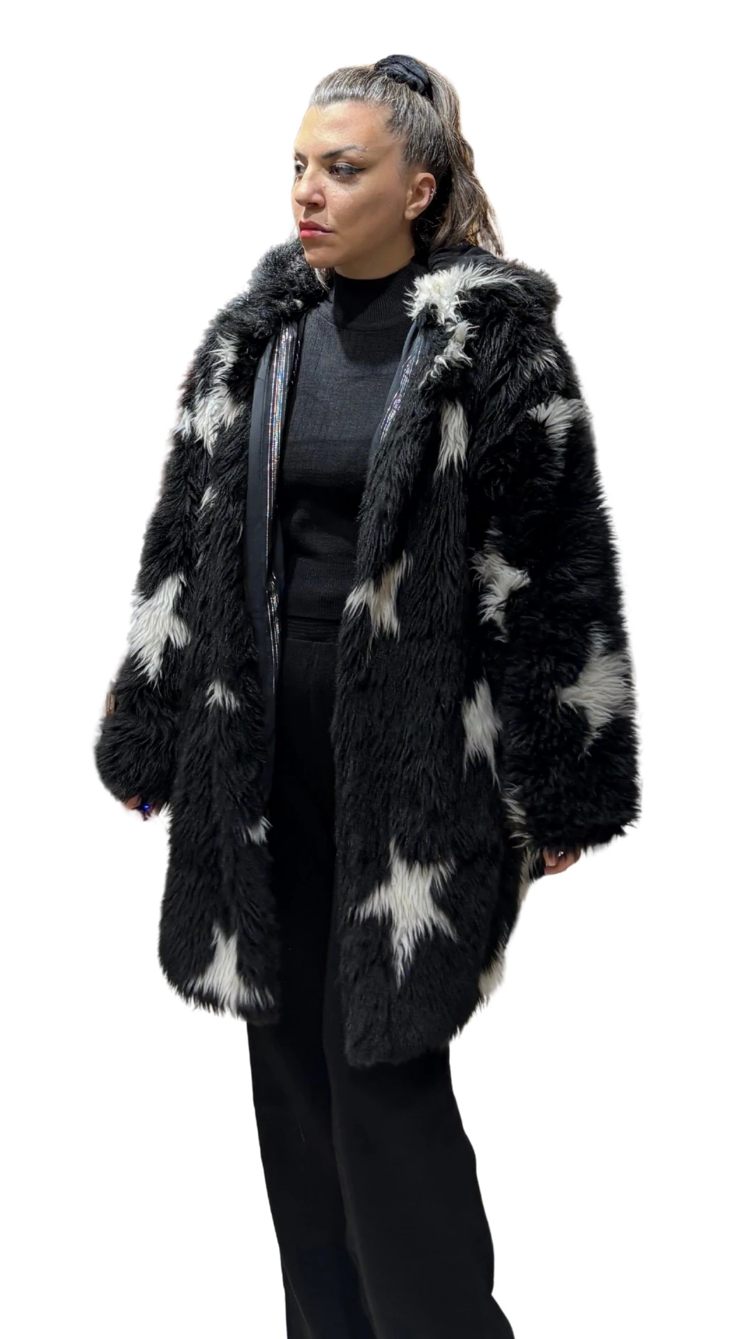 Yıldız Desenli Kürk Mont – Gölge Koleksiyonu