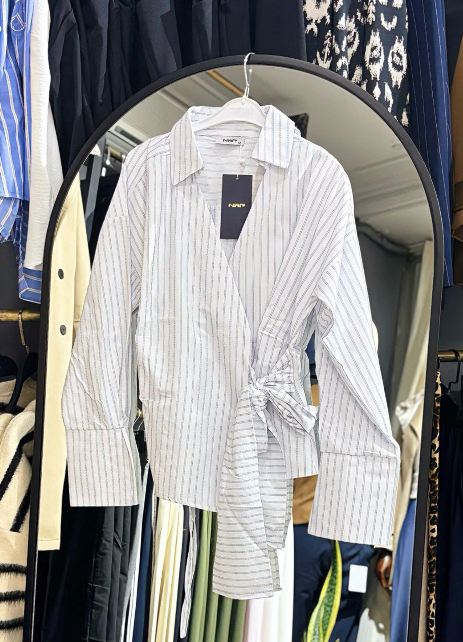 Gömlek Detaylı Bluz