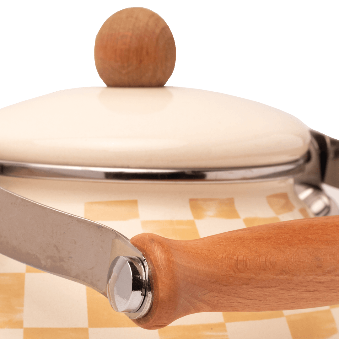 Beige Emaye Kettle