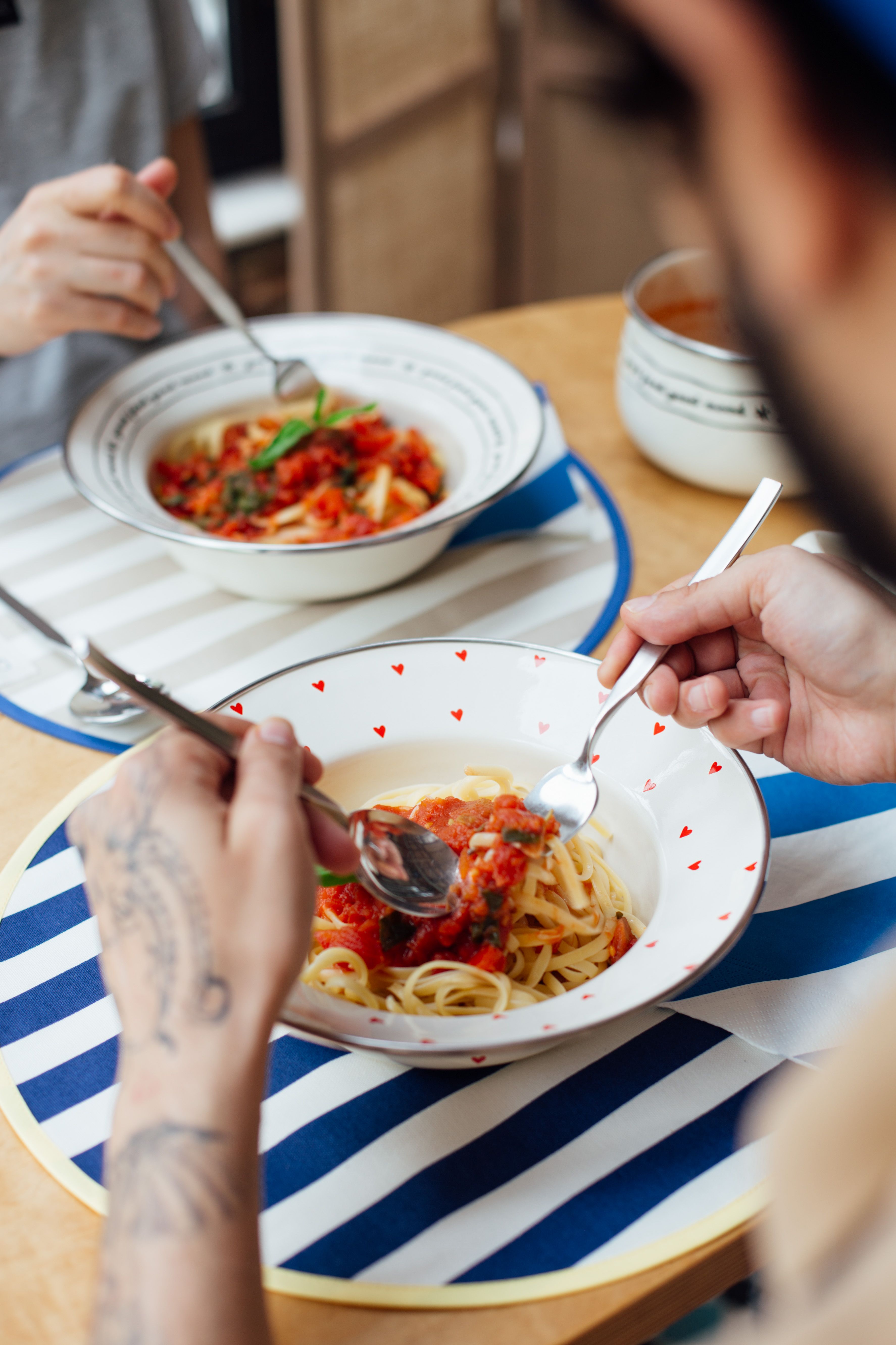 Cupid Emaye Çukur Makarna ve Salata Tabağı