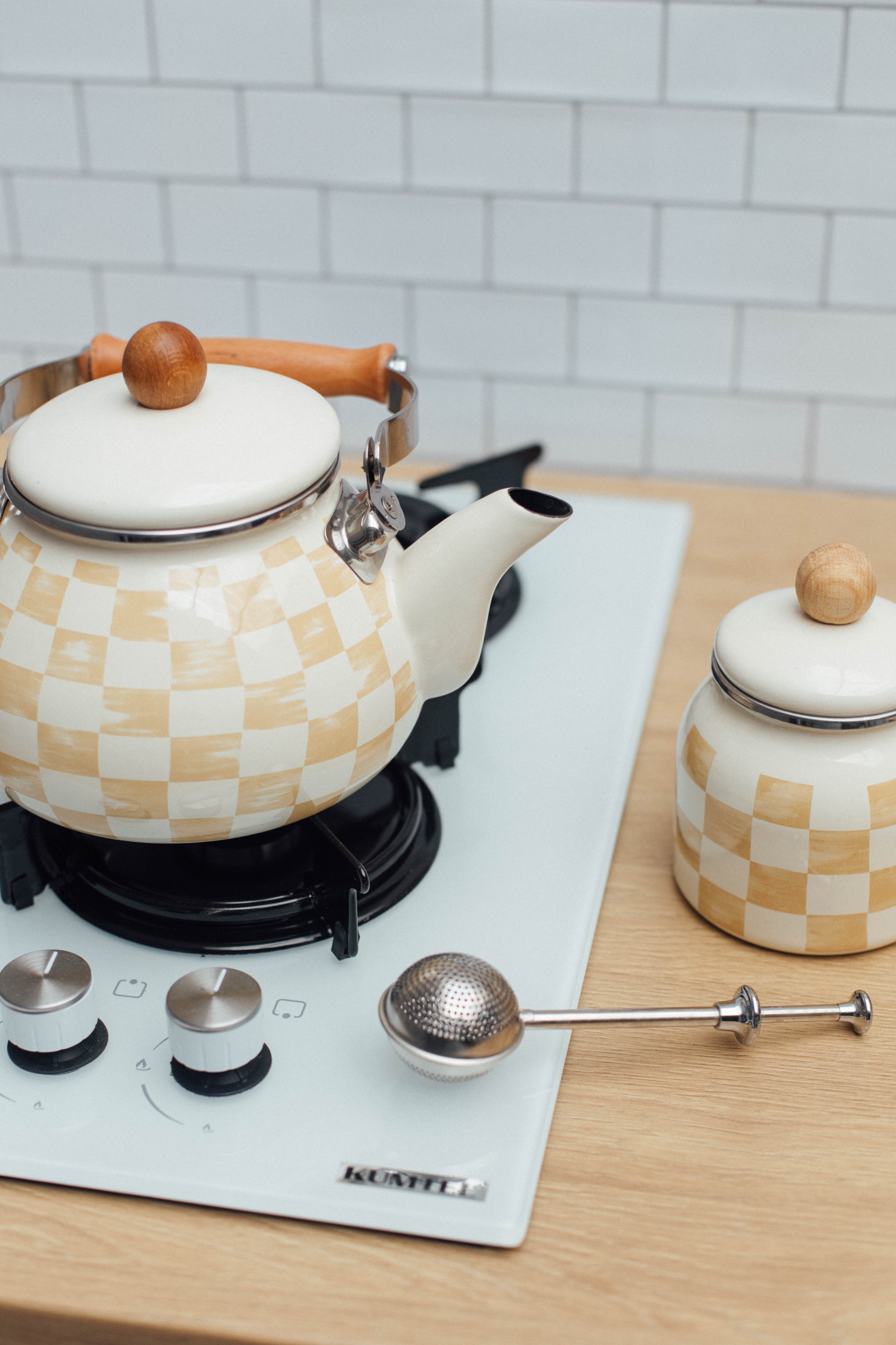 Beige Emaye Kettle