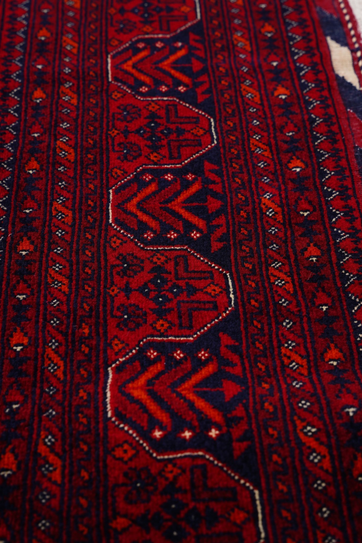Bilcik Kırmızı Otantik El Dokuma Halı