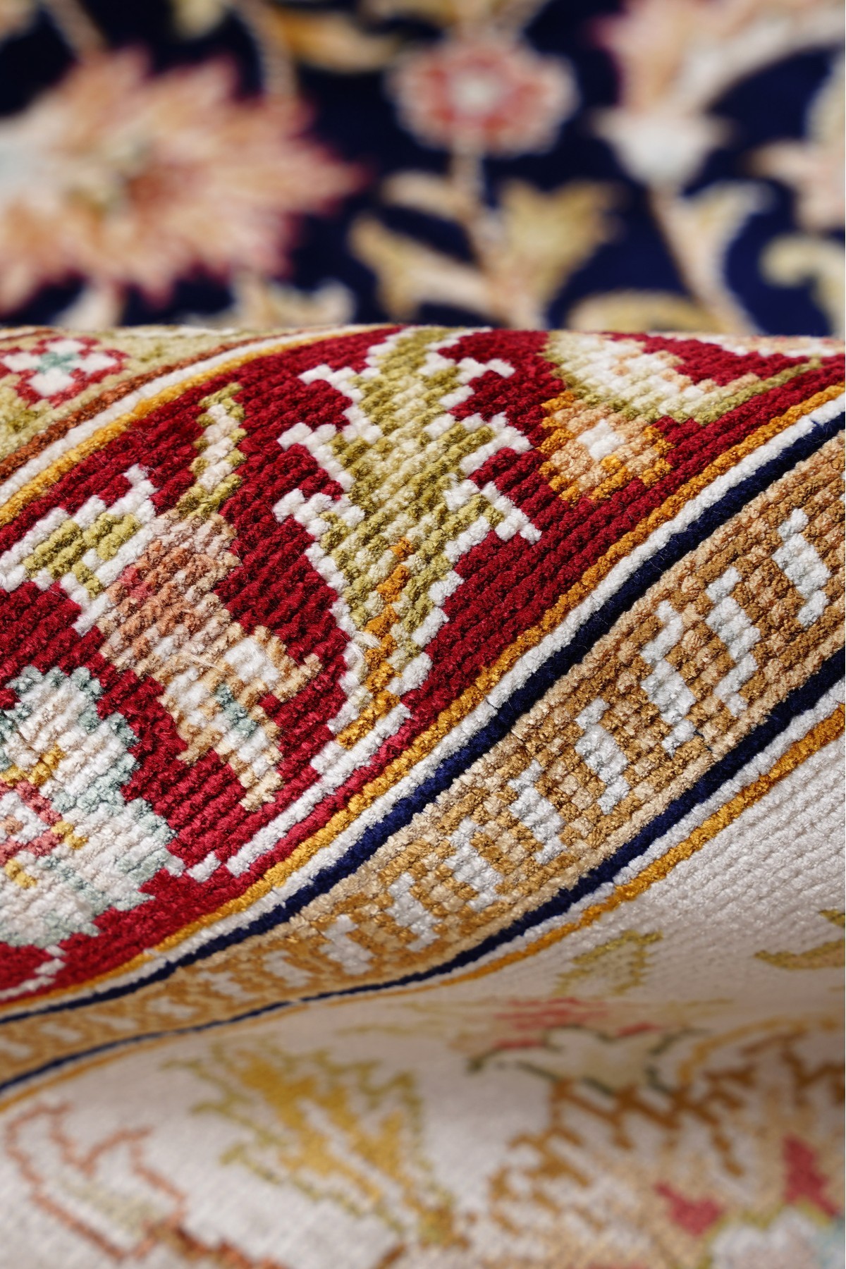 Art Silk 200 Line Renkli Klasik El Dokuma Halı