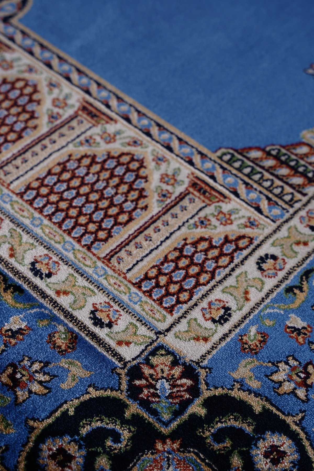 Anatolian Silk 34924 Mavi İpek Saçaklı Bambu Makine Halısı